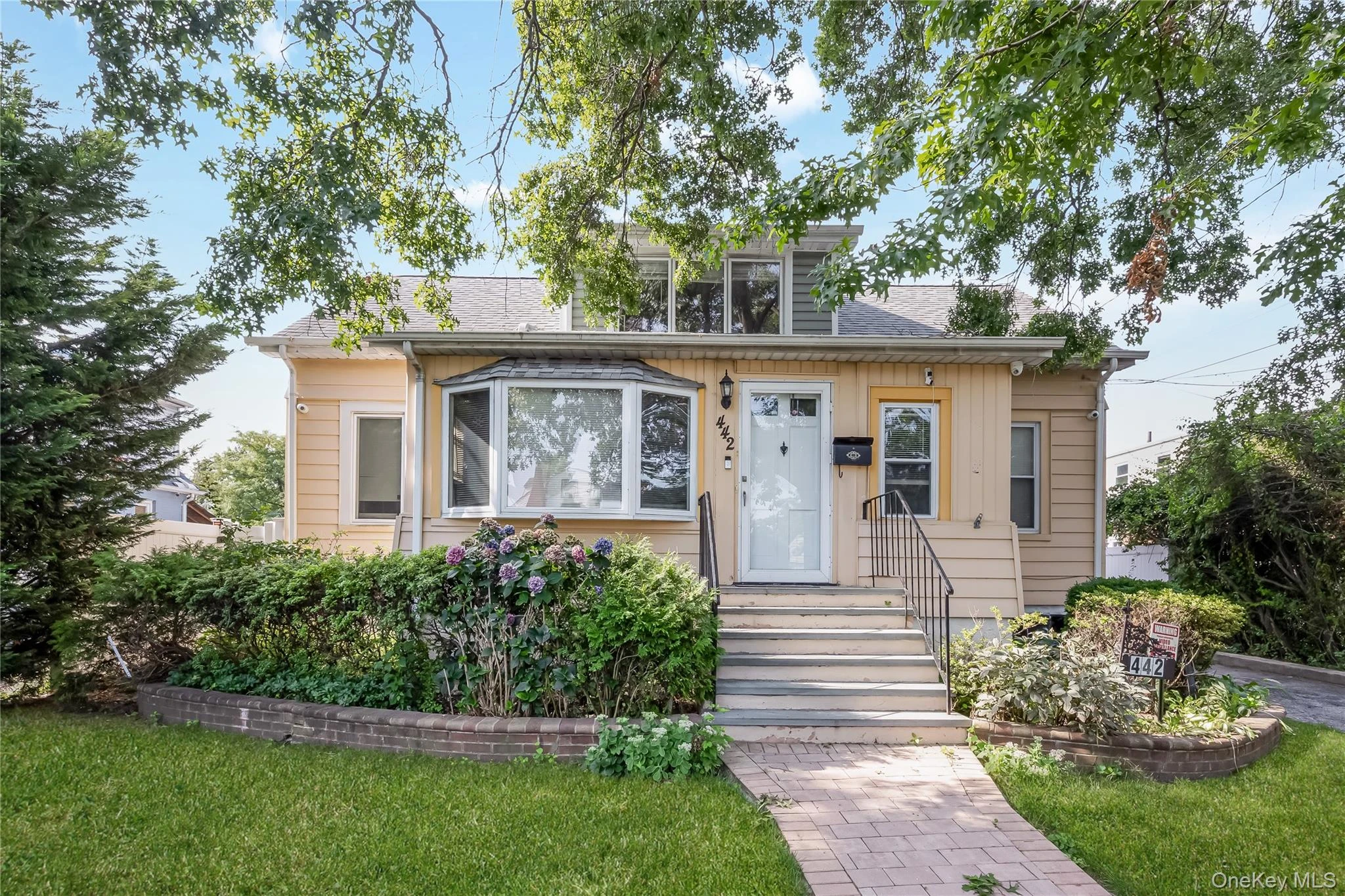 Photograph of 442 Cedar Street
