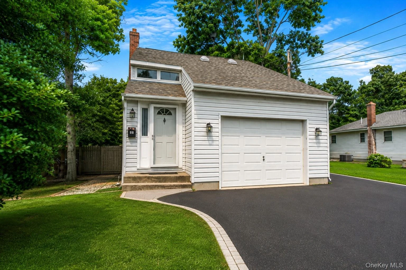 Photograph of 35 6th Street