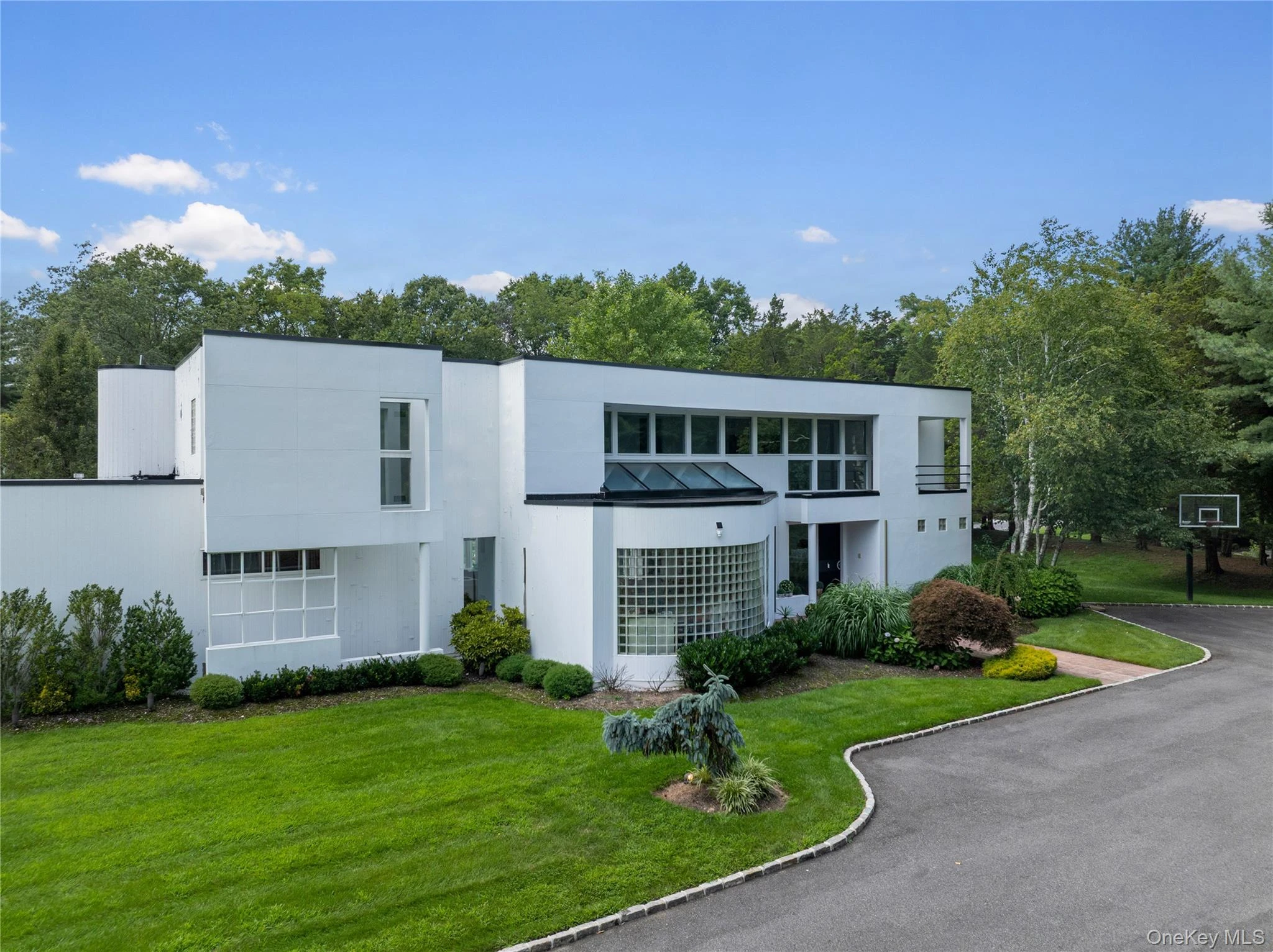 Photograph of 1 Vista Drive