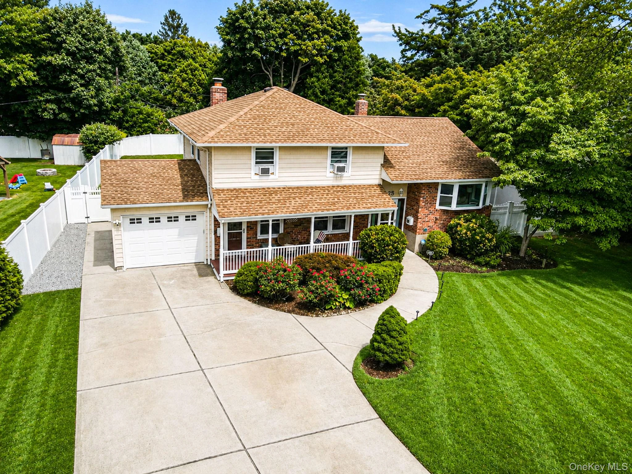 Photograph of 25 Dudley Lane