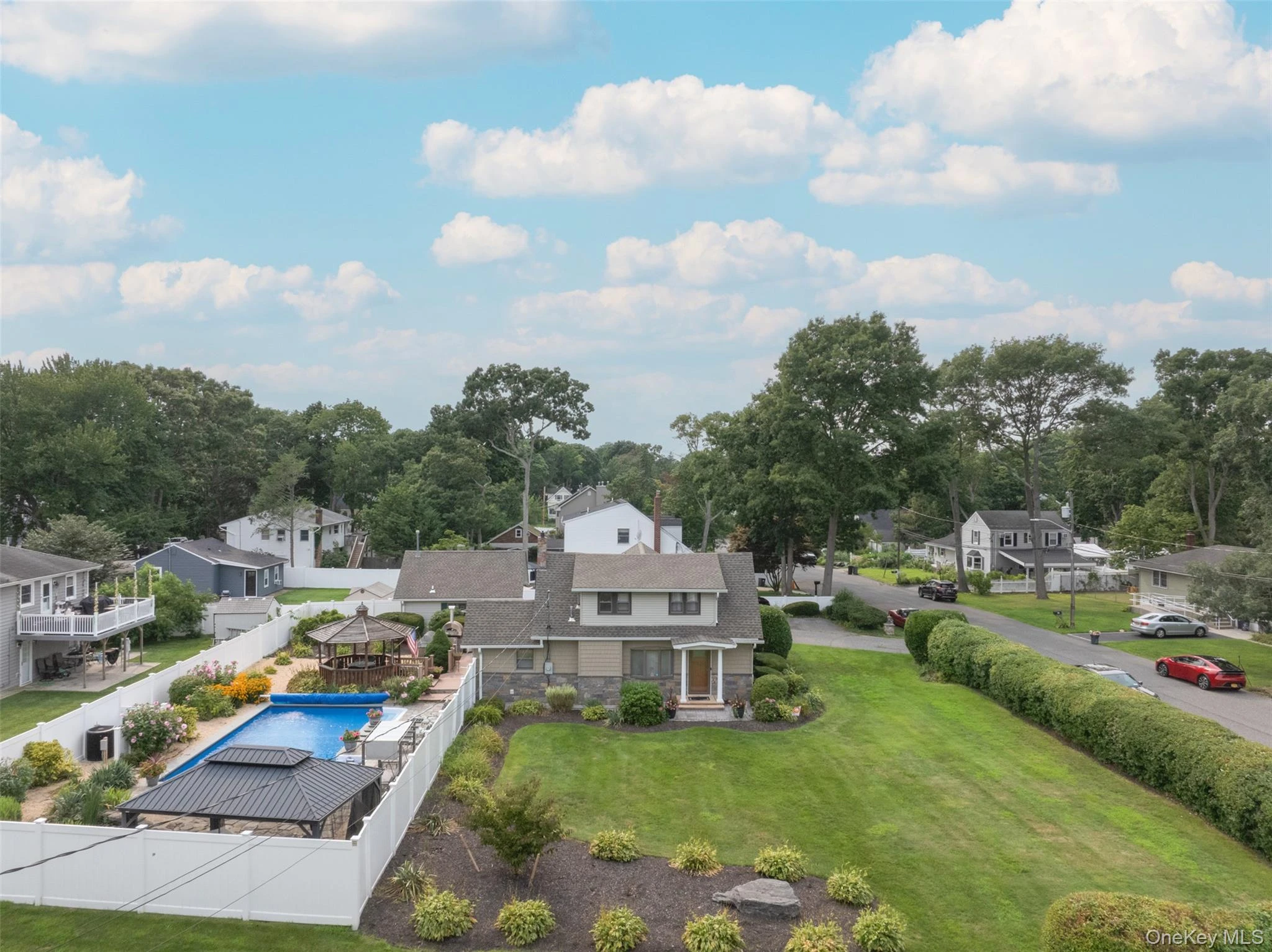 Photograph of 70 Lake Promenade