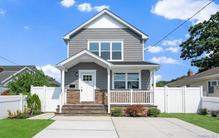 Photograph of 710 Franklin Avenue