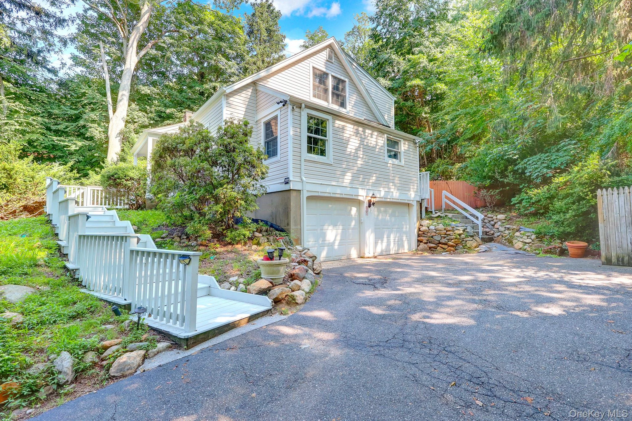 Photograph of 1550 Stony Brook Road