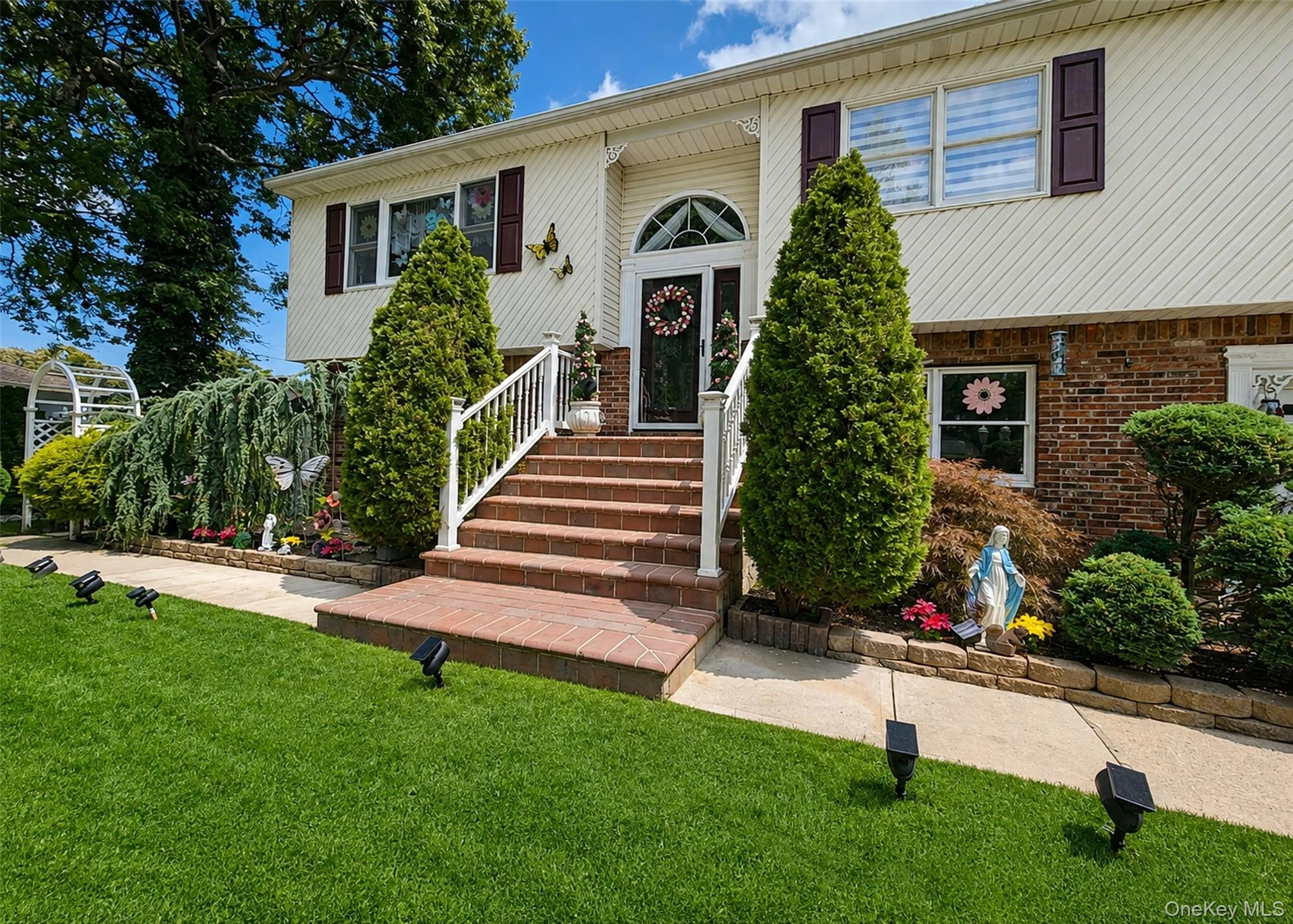 Photograph of 5 Avenue B