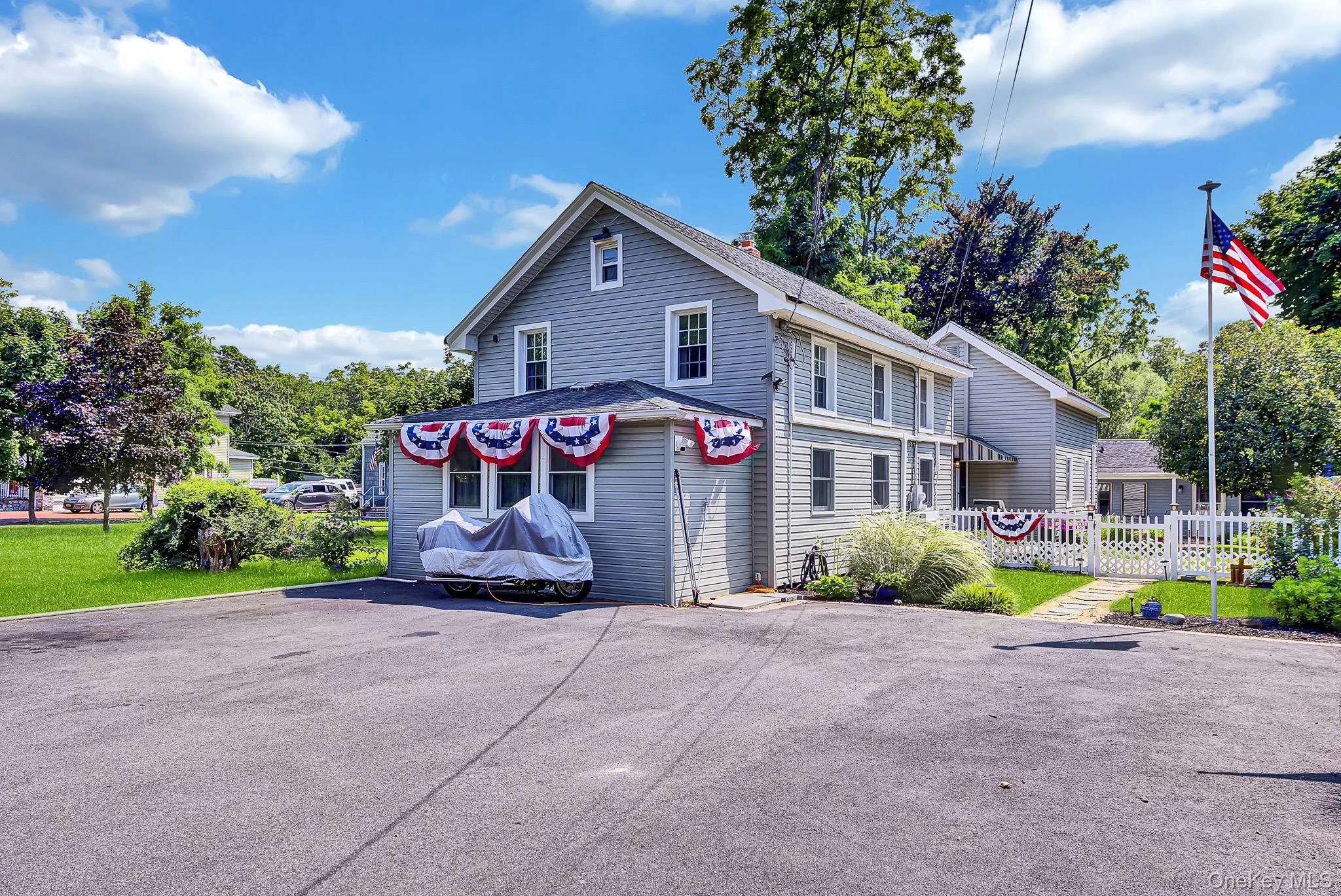 Photograph of 1116 Montauk Highway