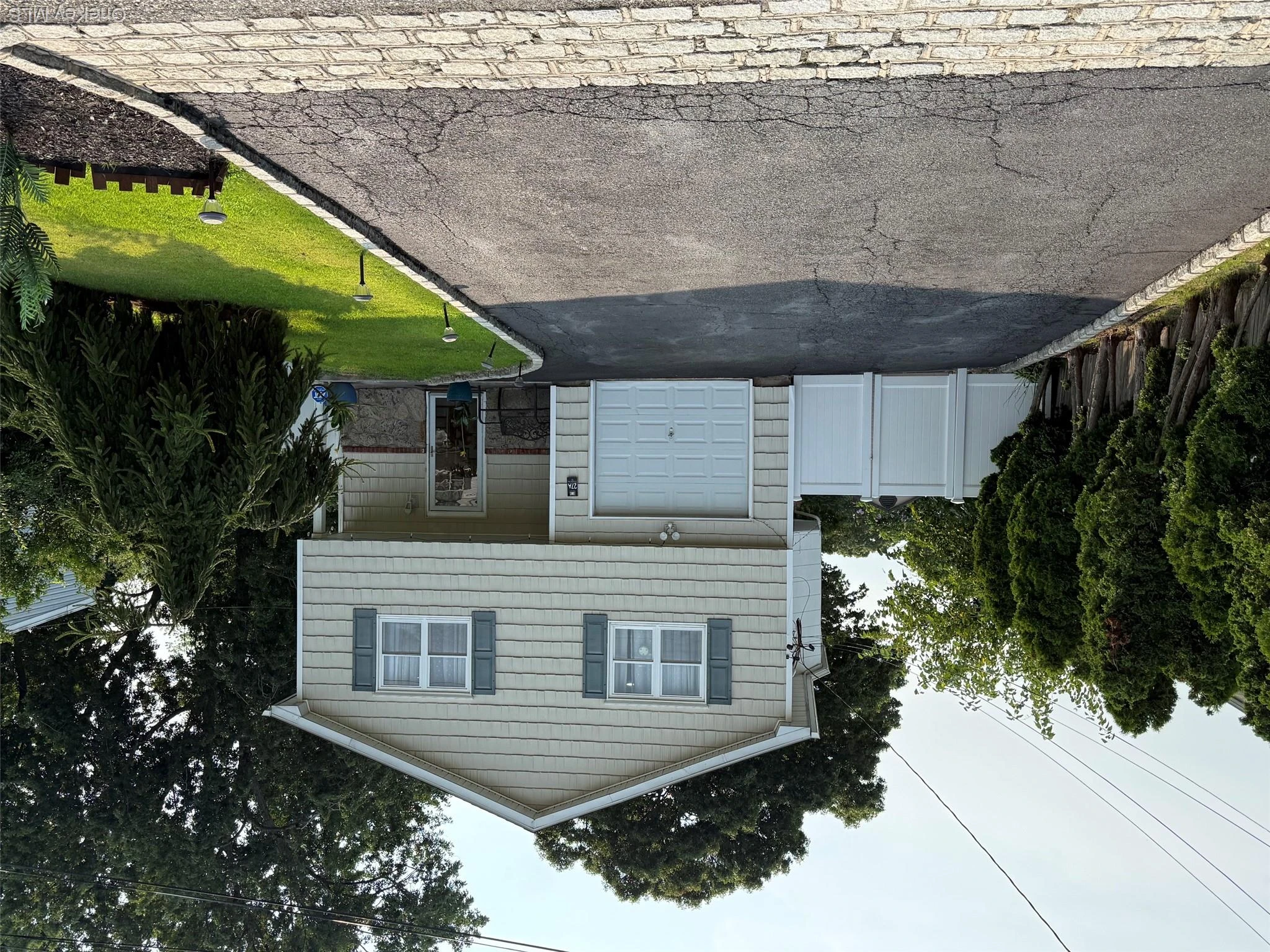 Photograph of 27A Gores Drive