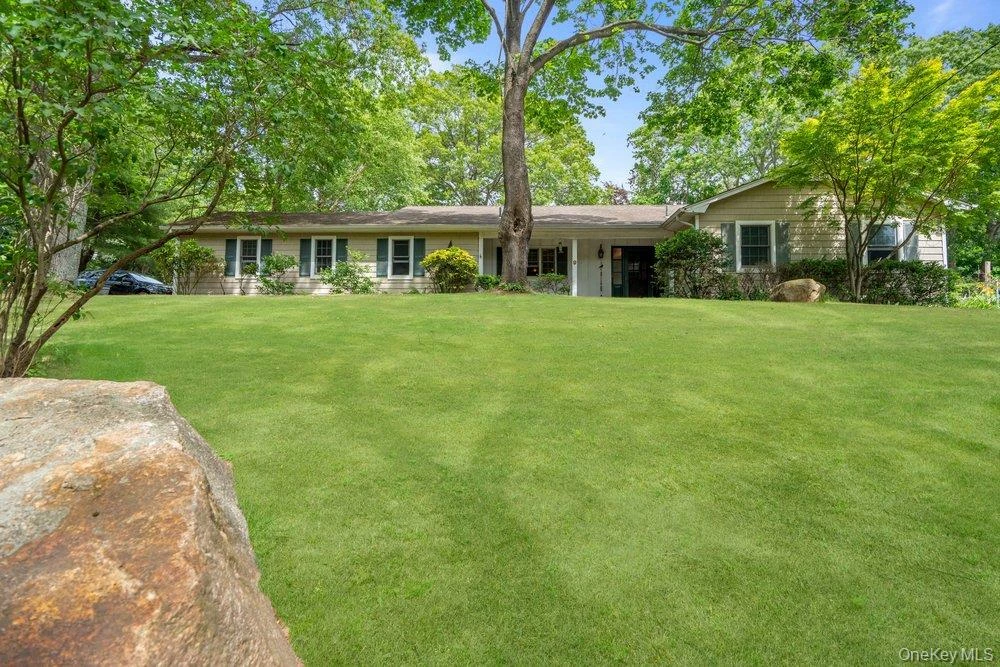 Photograph of 9 Dillmont Drive
