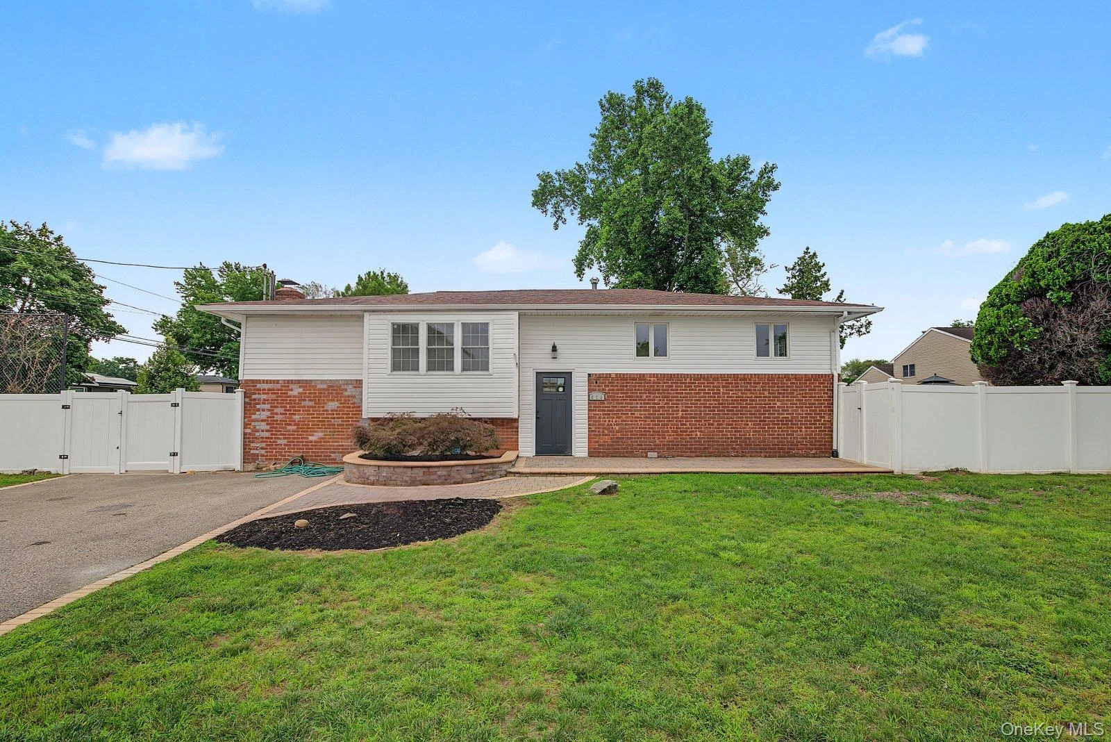 Photograph of 414 Westview Avenue