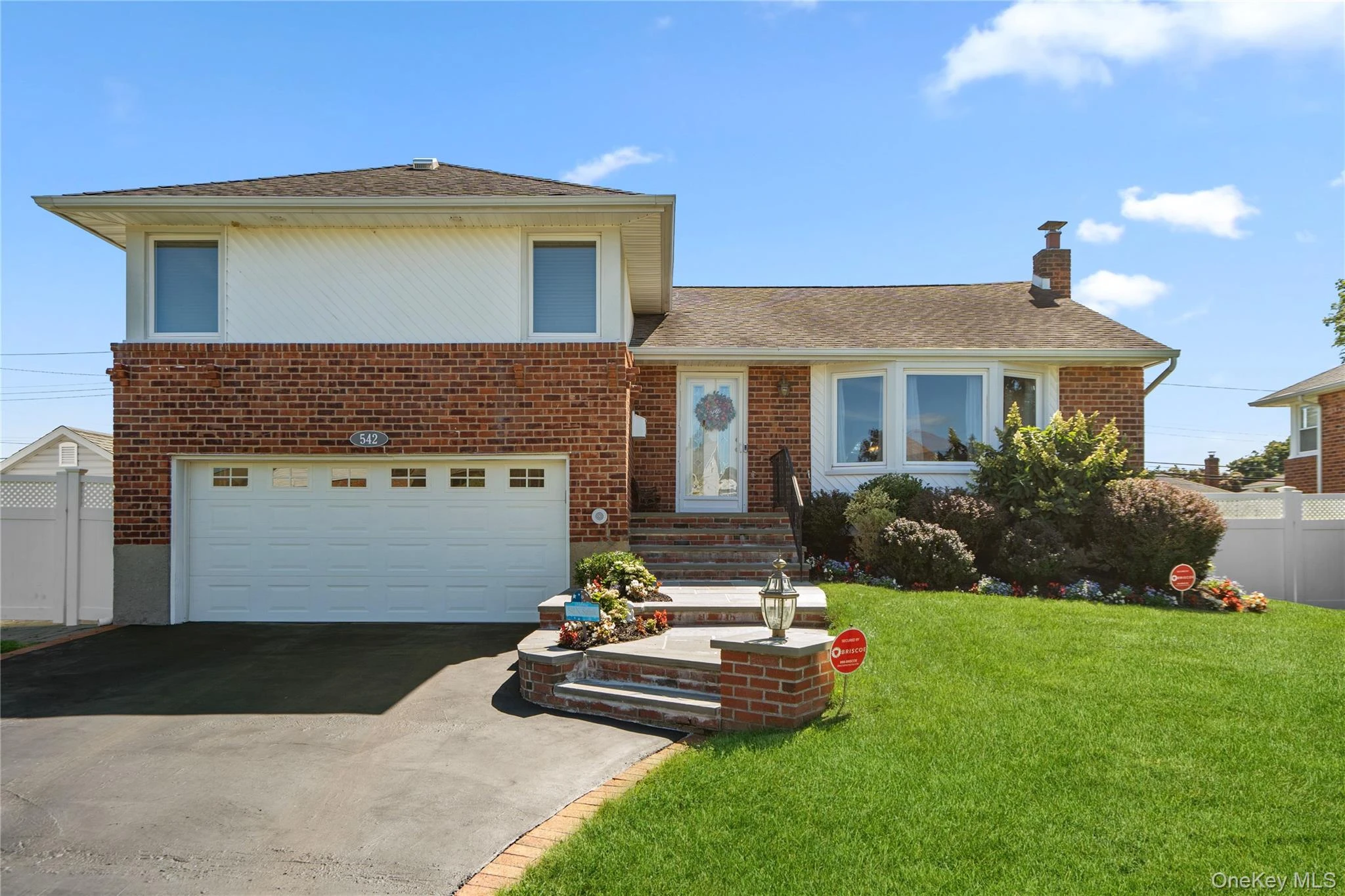 Photograph of 542 Suffolk Avenue