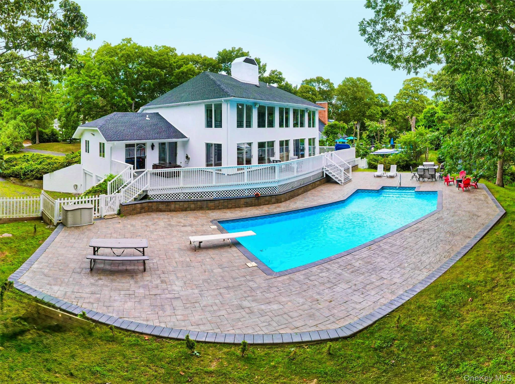 Photograph of 19 Bay Woods Drive