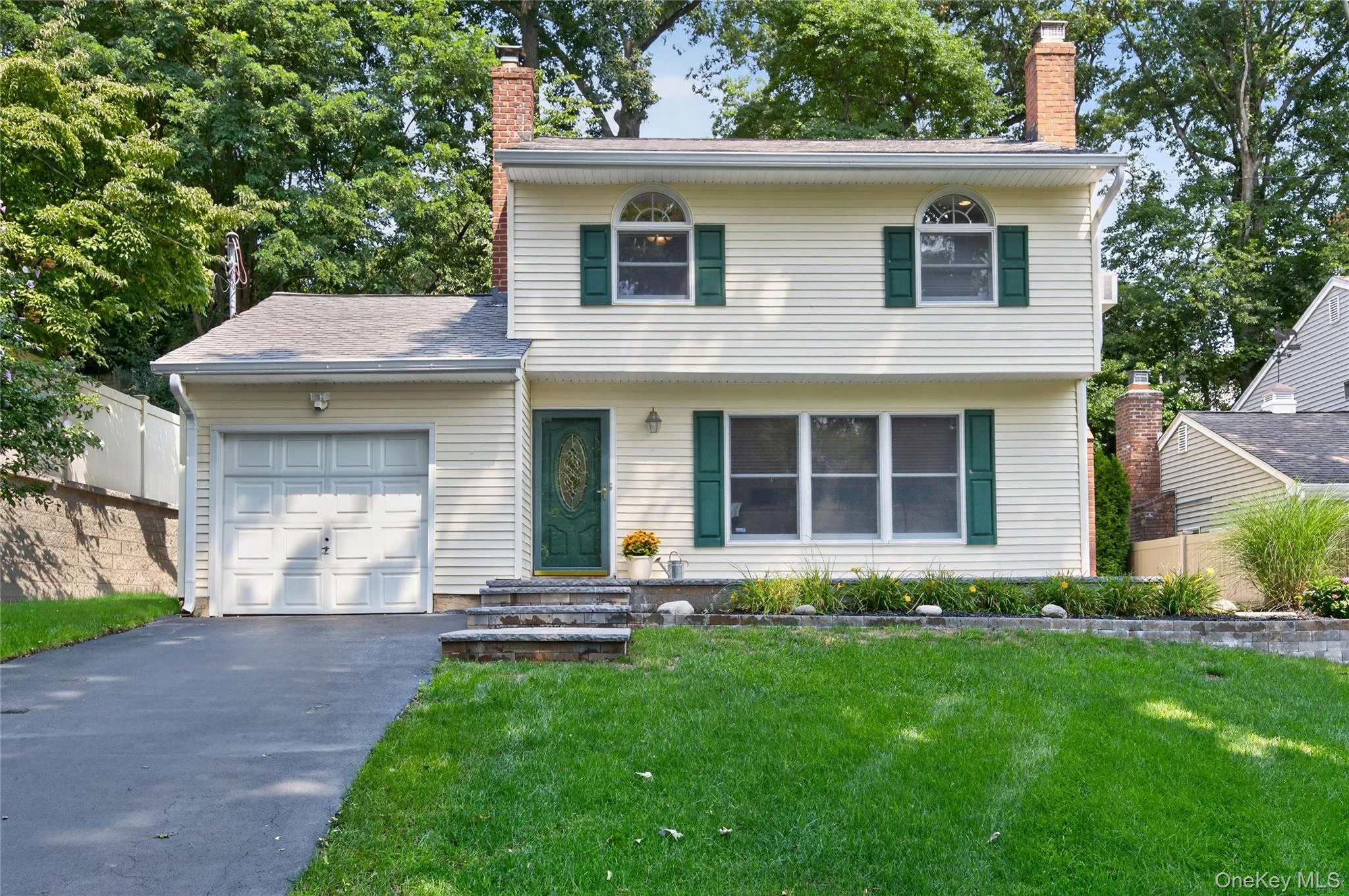 Photograph of 73 Maple Place