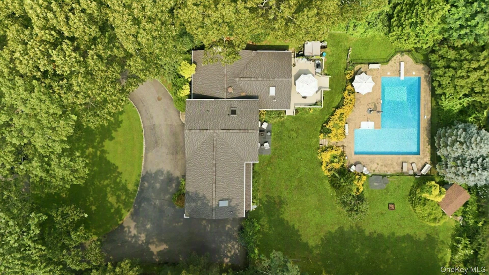 Photograph of 11 Soundview Drive