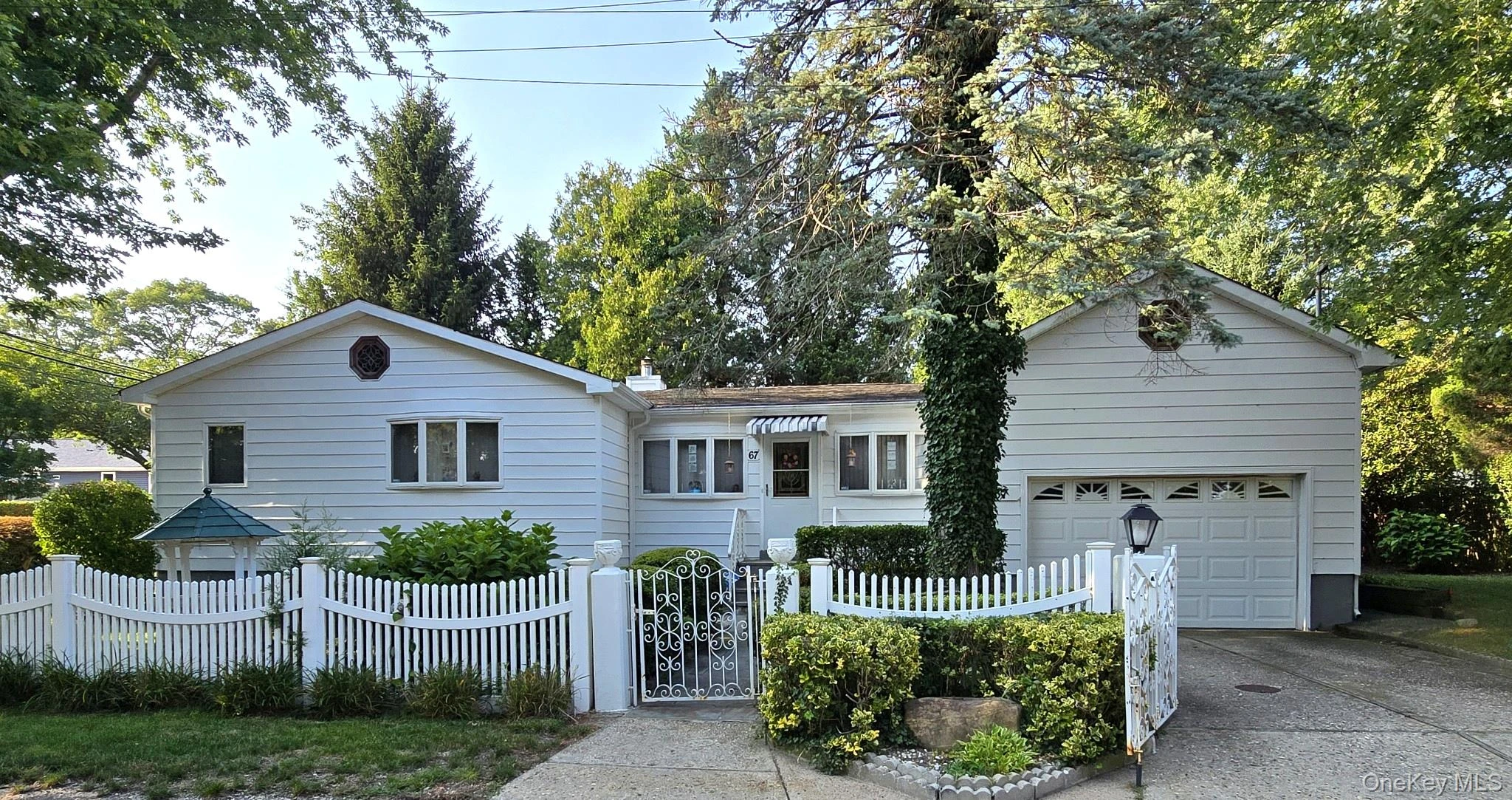 Photograph of 67 King Road