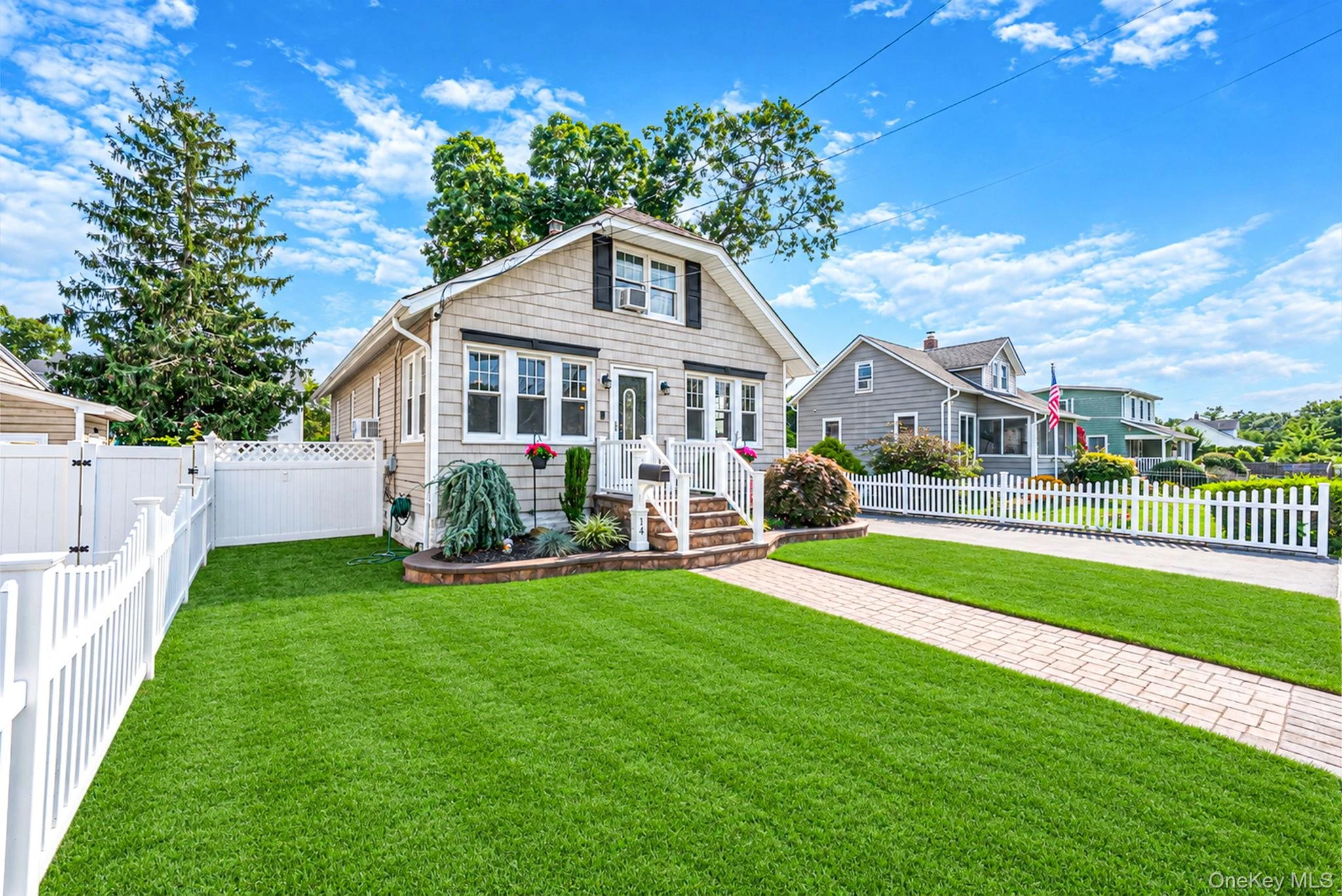 Photograph of 14 Andrew Avenue