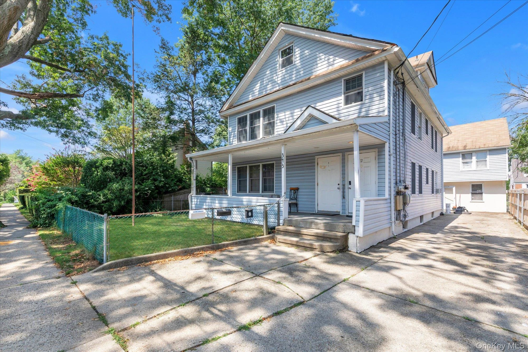 Photograph of 343 Roslyn Avenue