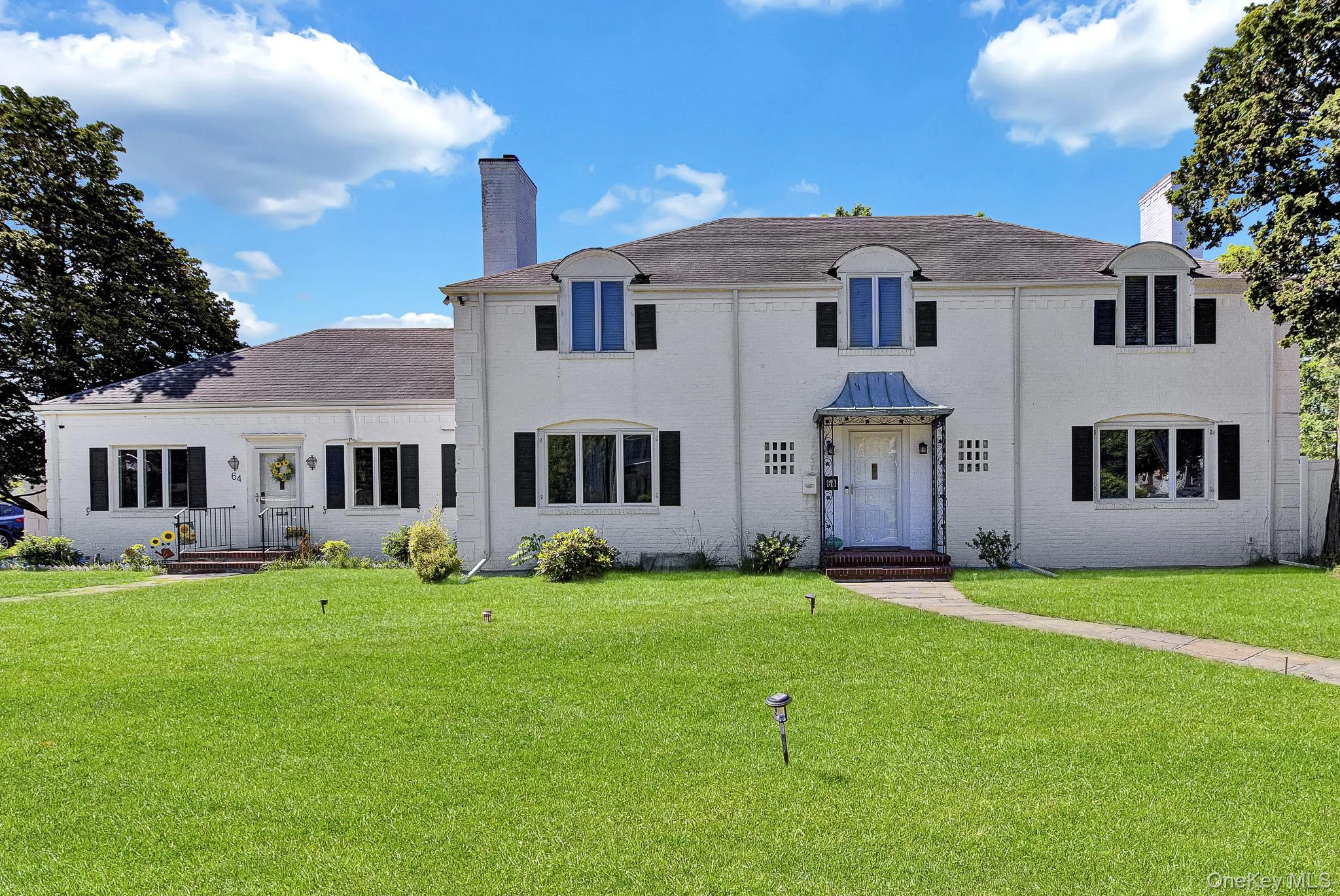 Photograph of 64 Roe Boulevard