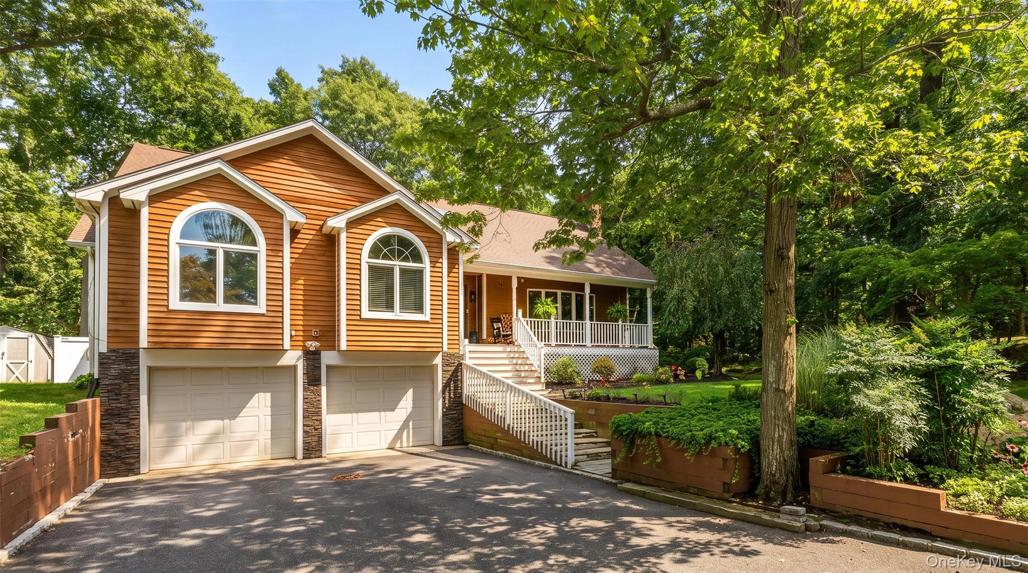 Photograph of 70 Beach Road
