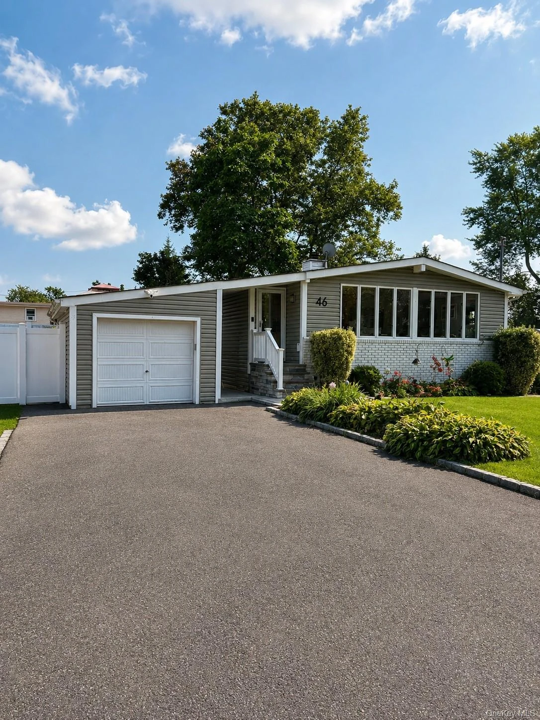 Photograph of 46 Beecher Avenue