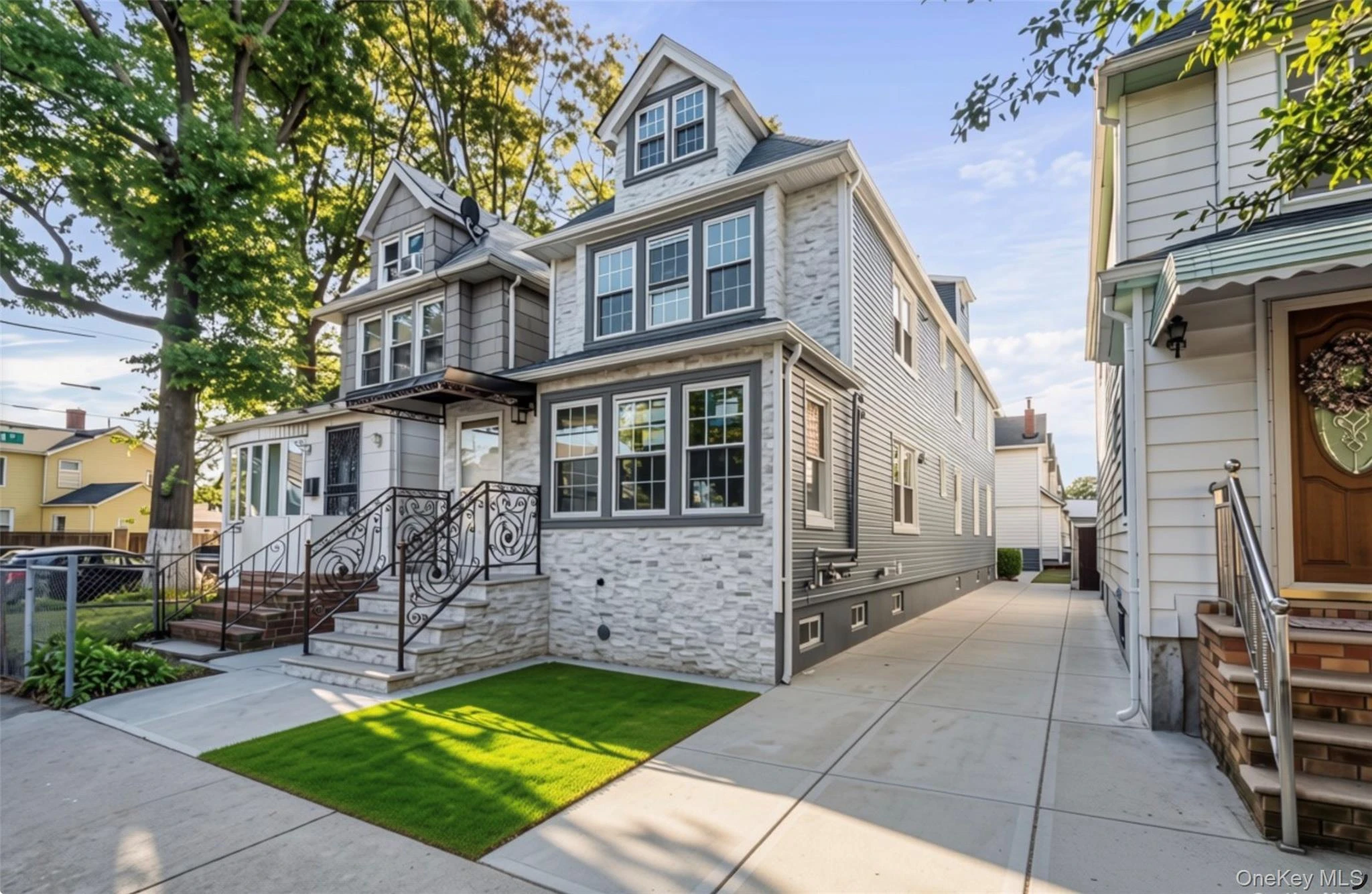 Photograph of 14716 Linden Boulevard