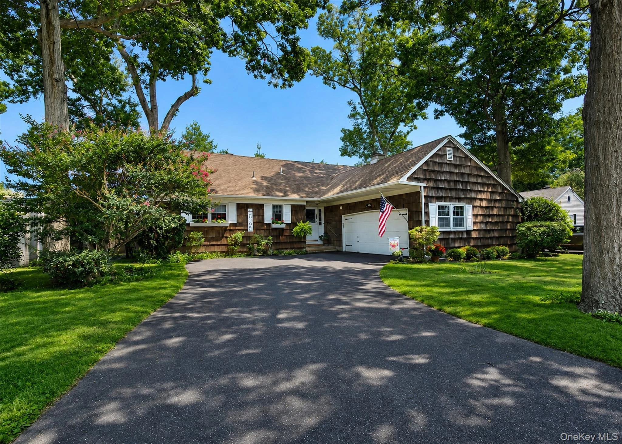 Photograph of 127 Cherry Avenue