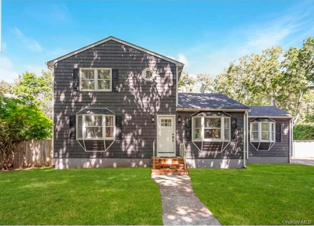 Photograph of 9 Half Moon Pond Road