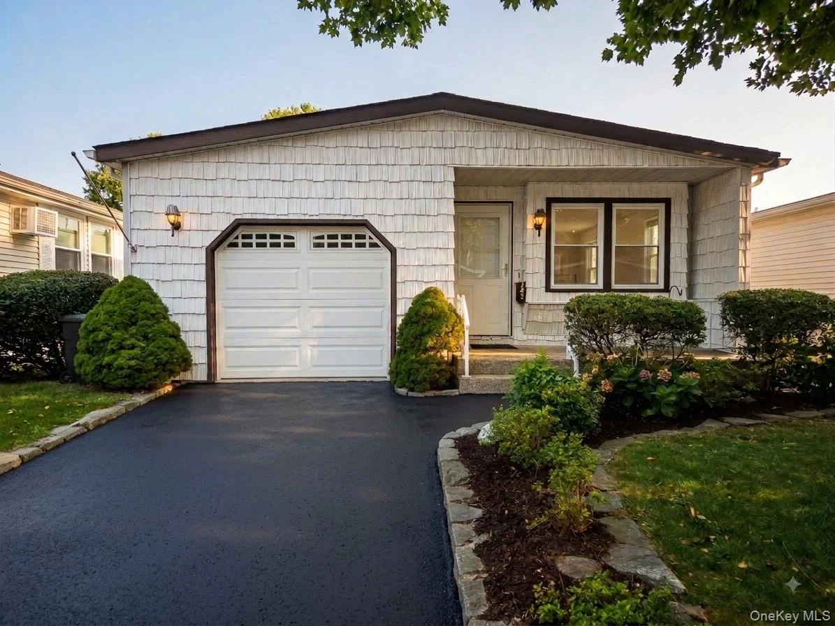 Photograph of 162 Village Circle