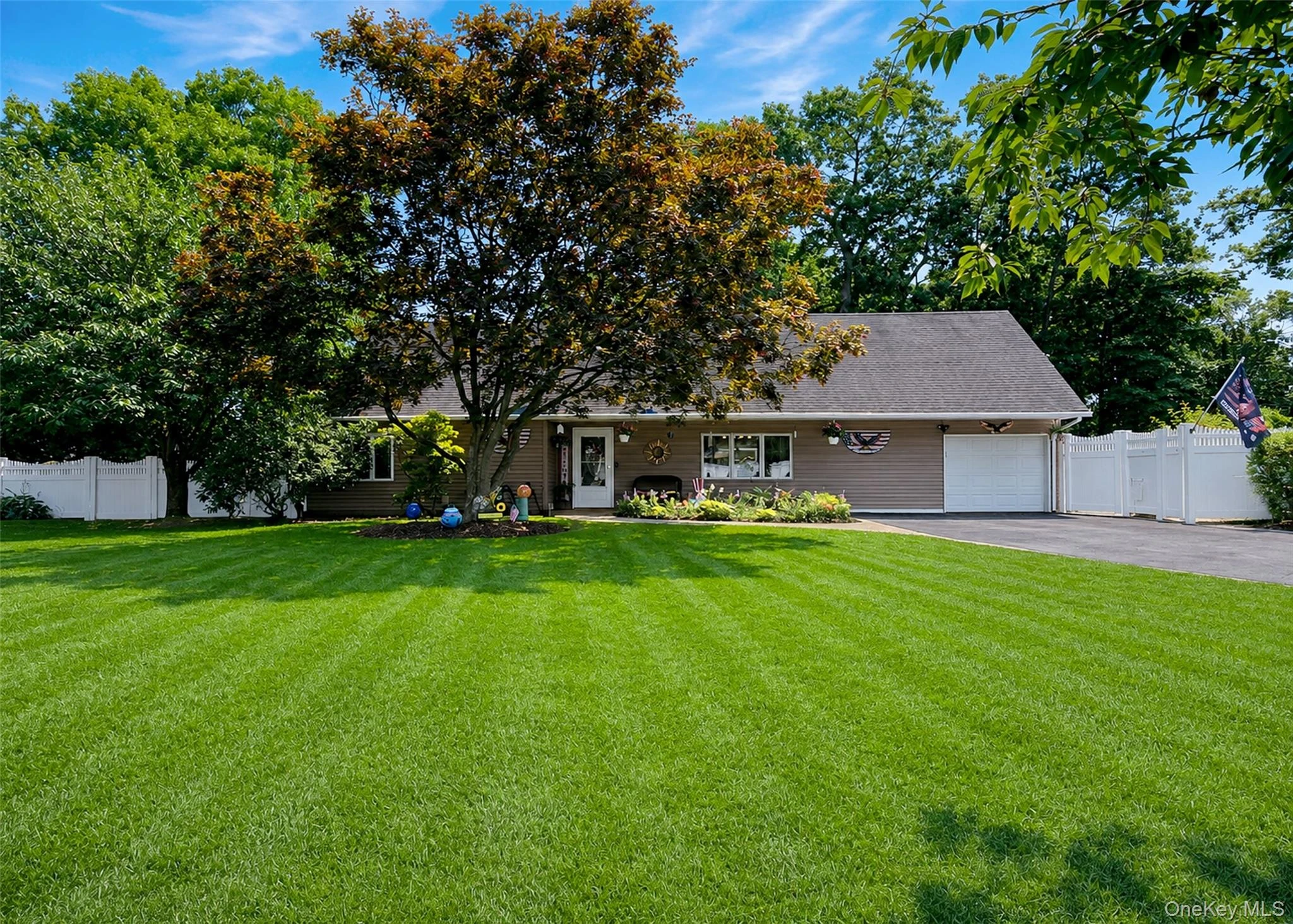 Photograph of 4 Halfcircle Drive