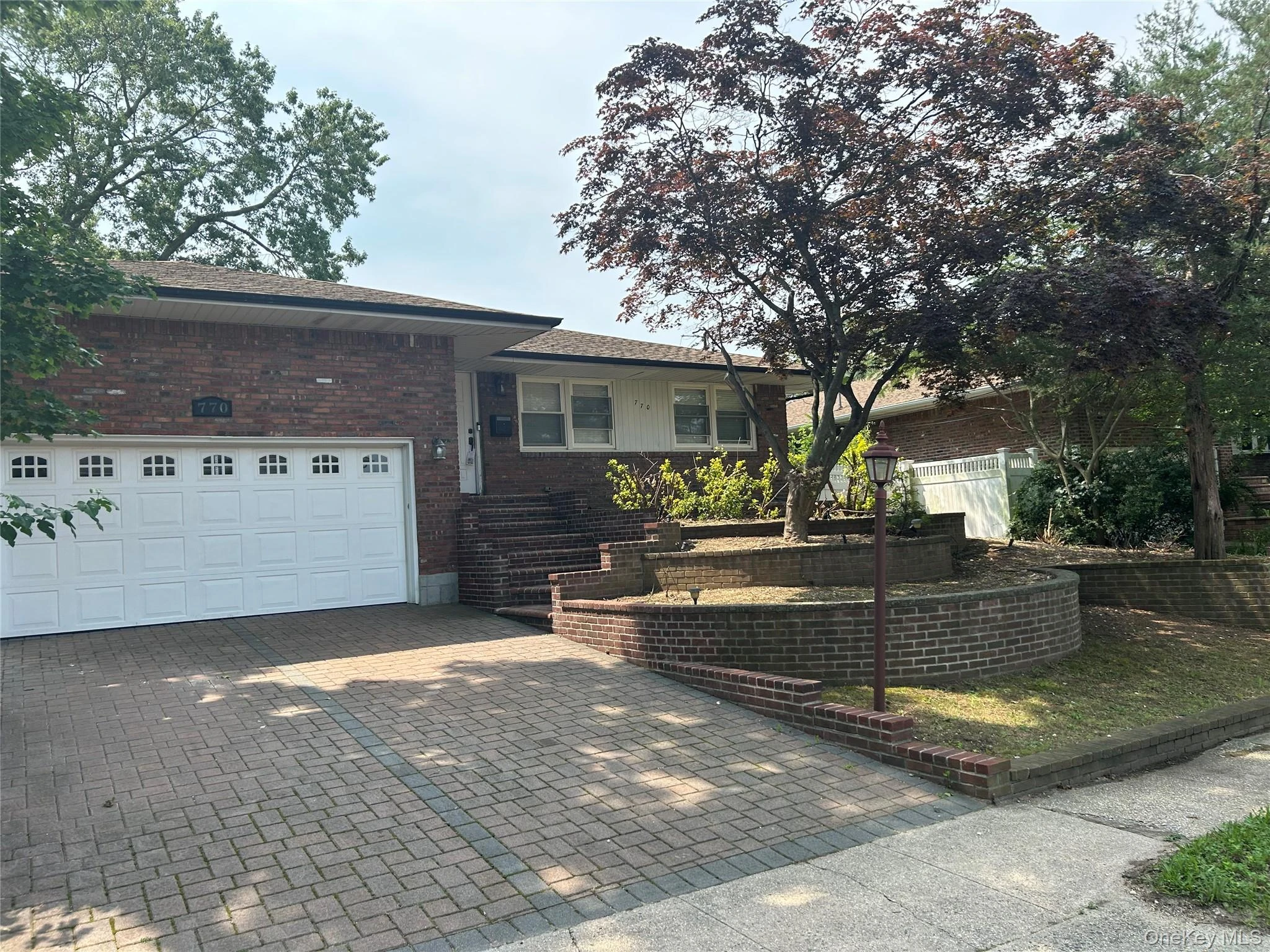 Photograph of 770 Allwyn Street Street