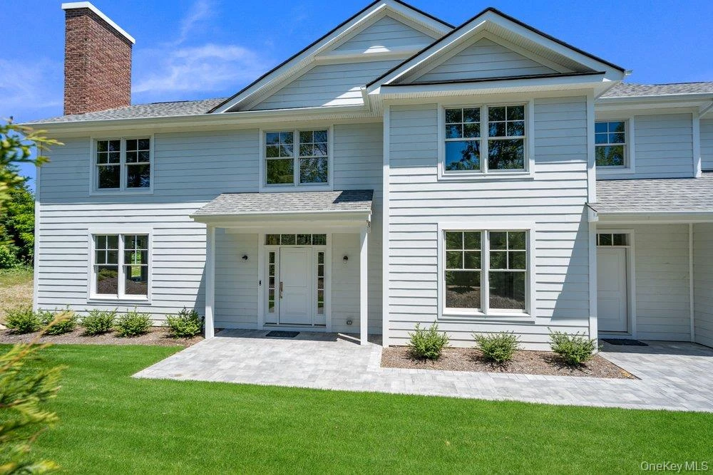 Photograph of 44 Plainview Road