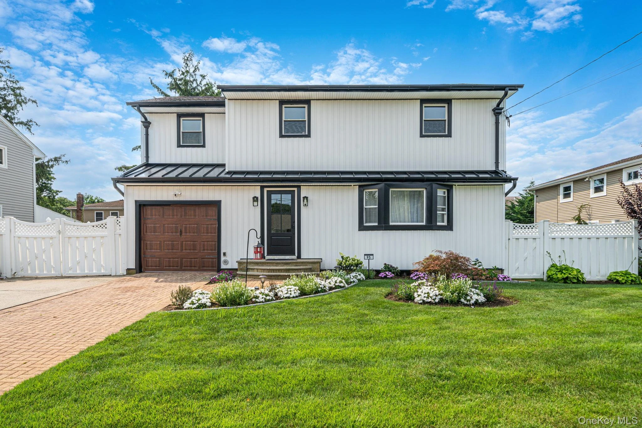 Photograph of 95 Colonial Drive