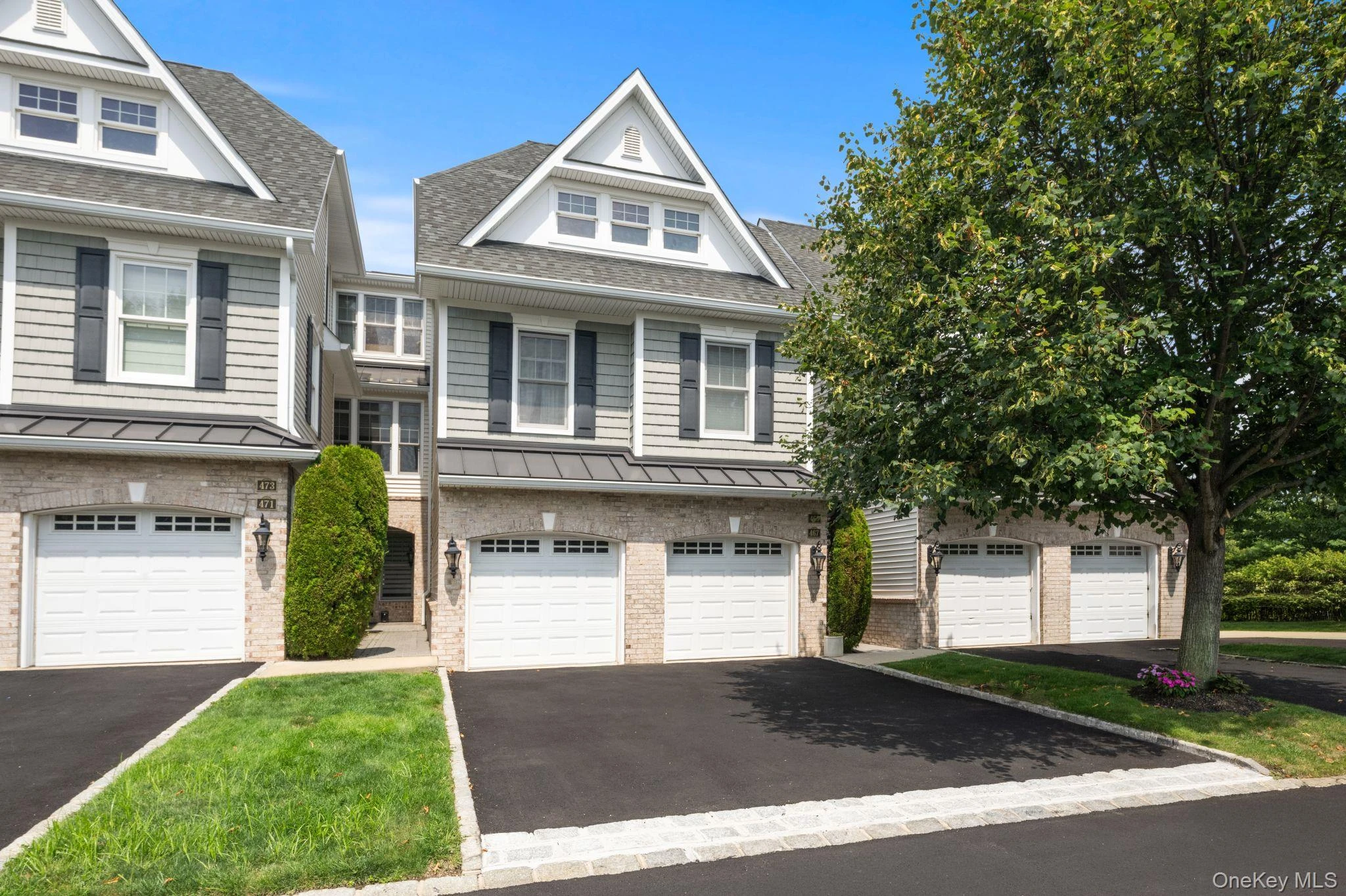 Photograph of 469 Pacing Way