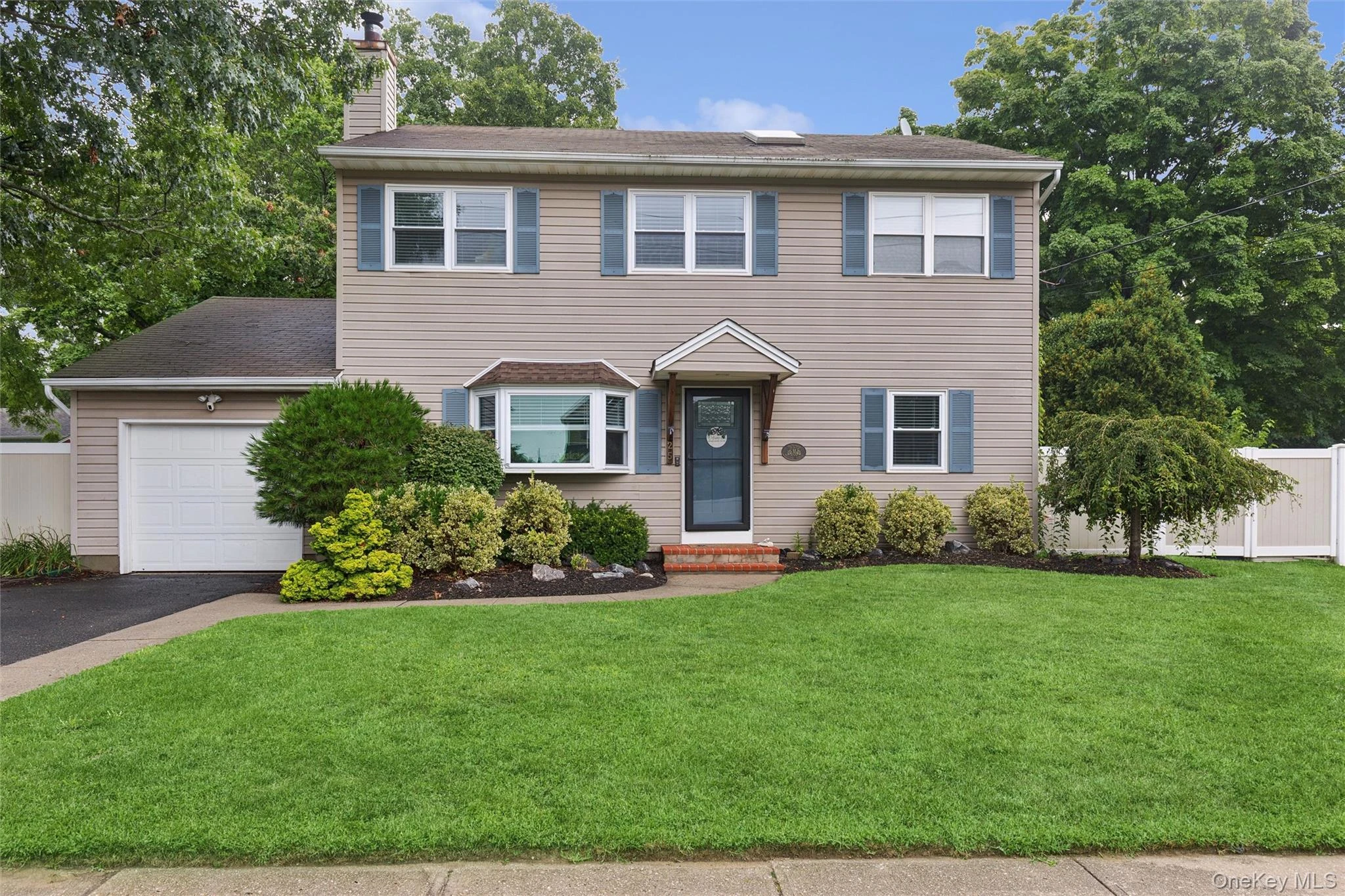 Photograph of 25 Ocean Avenue