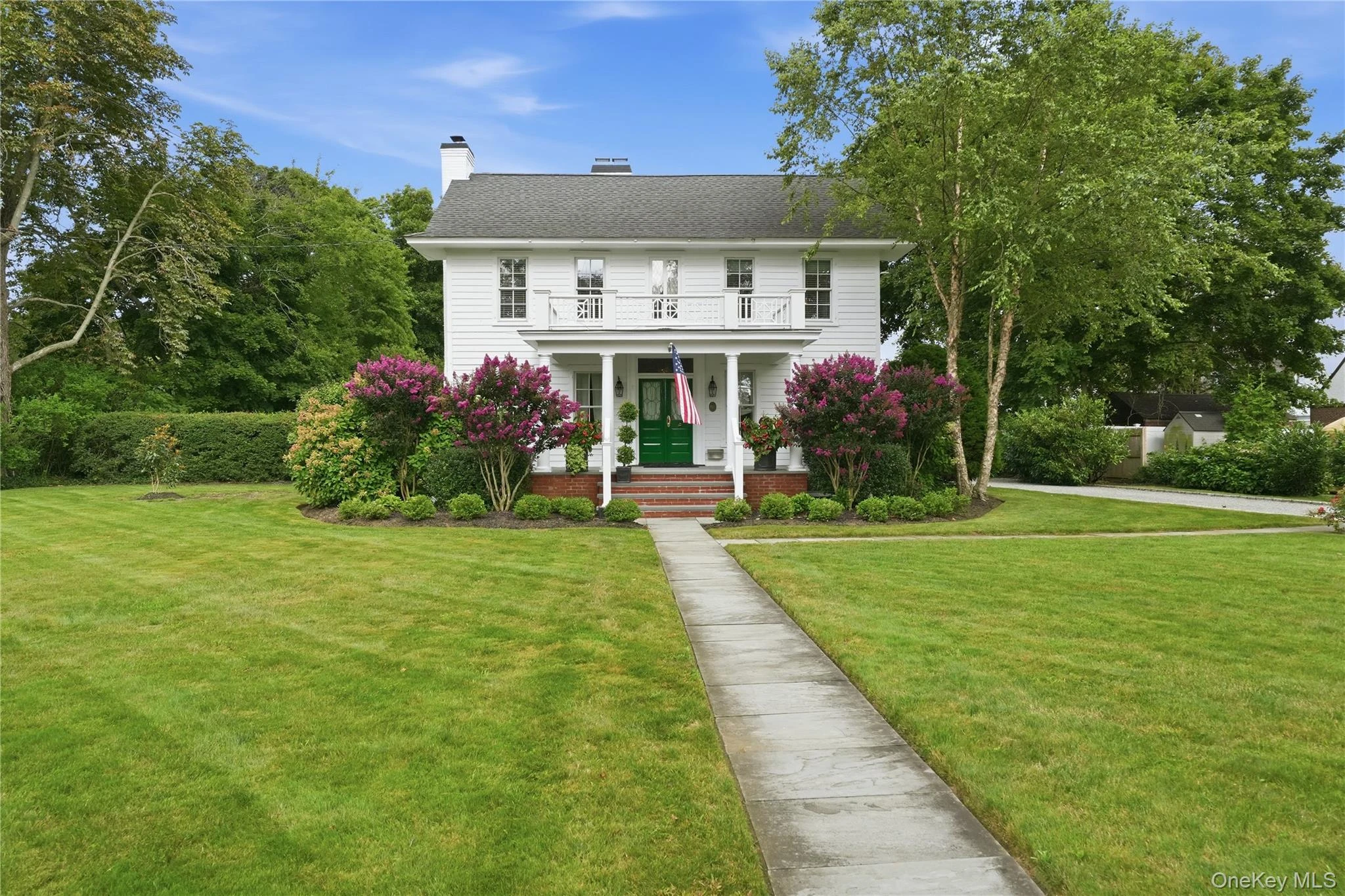 Photograph of 129 Bayview Avenue