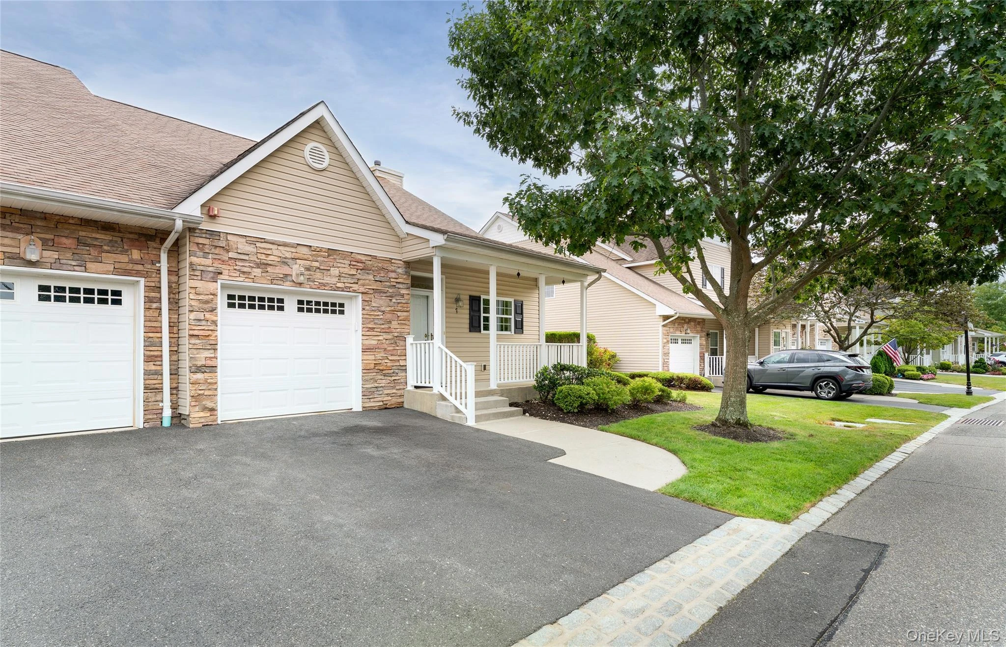 Photograph of 7 Pond Circle