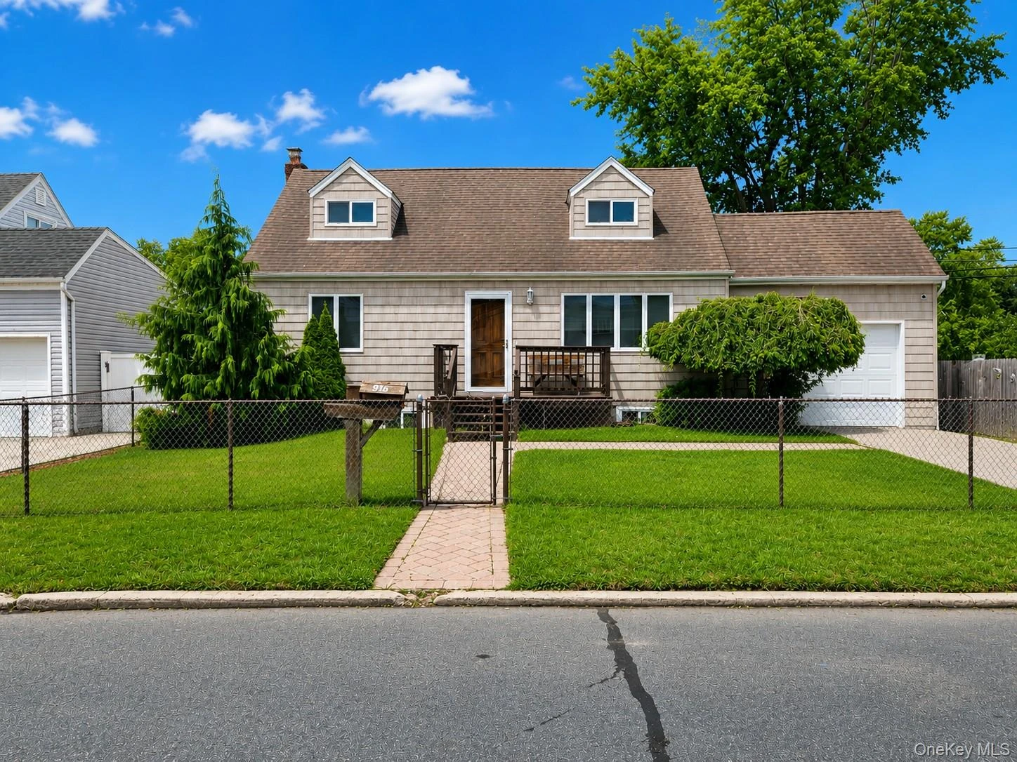 Photograph of 956 Hamilton Avenue