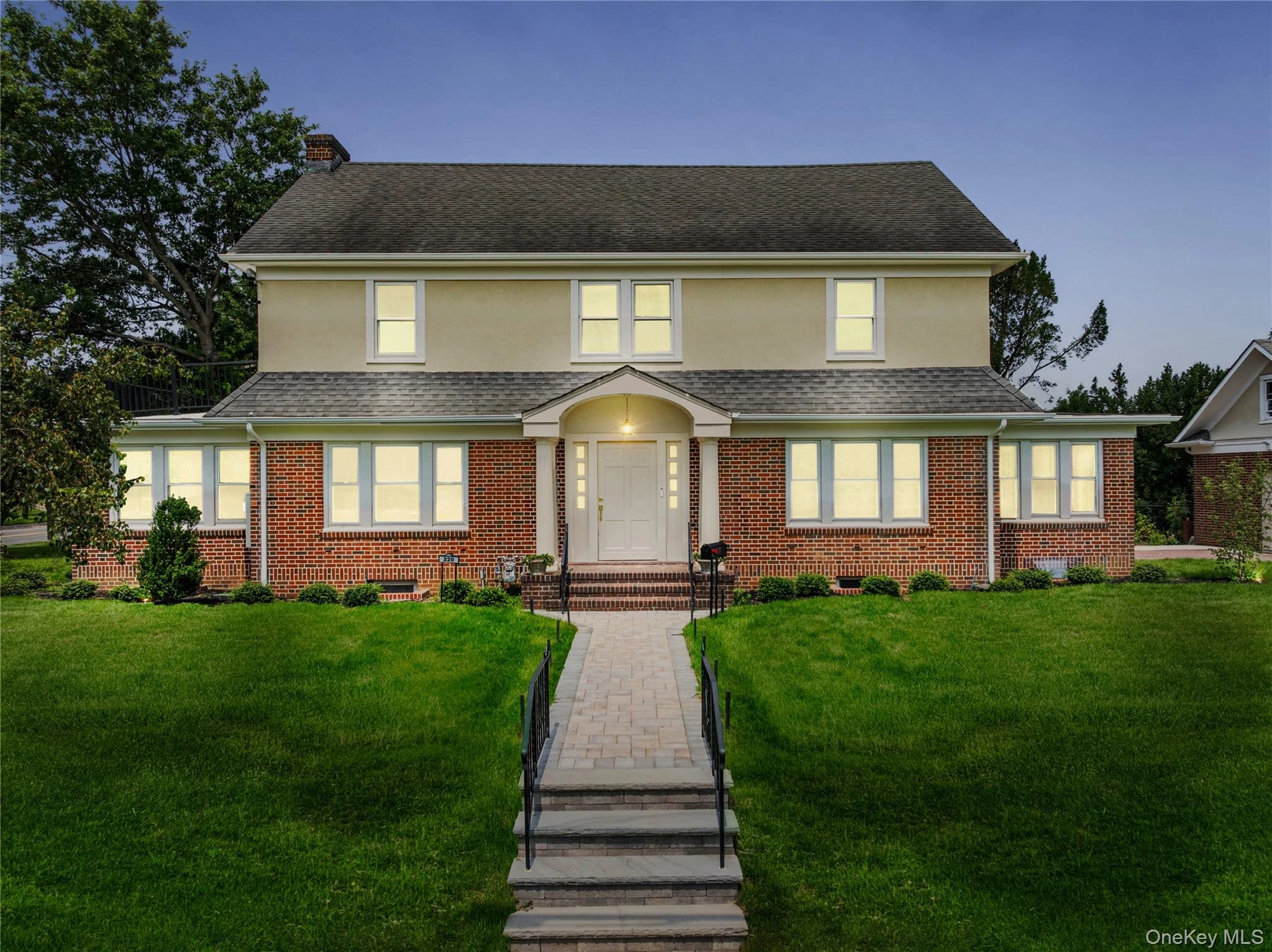 Photograph of 220 Pomander Road