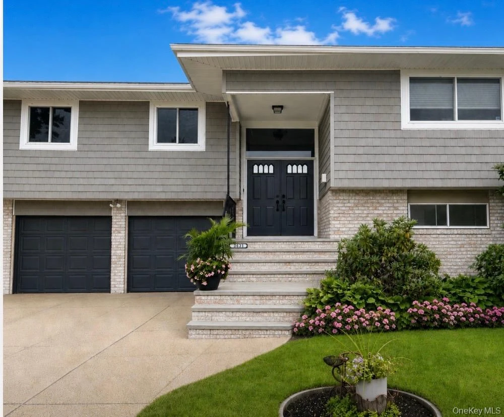 Photograph of 2054 Whalen Avenue