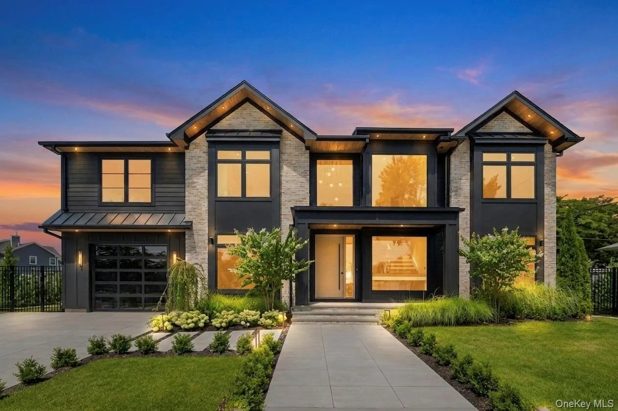 Photograph of 2017 Ladenburg Drive