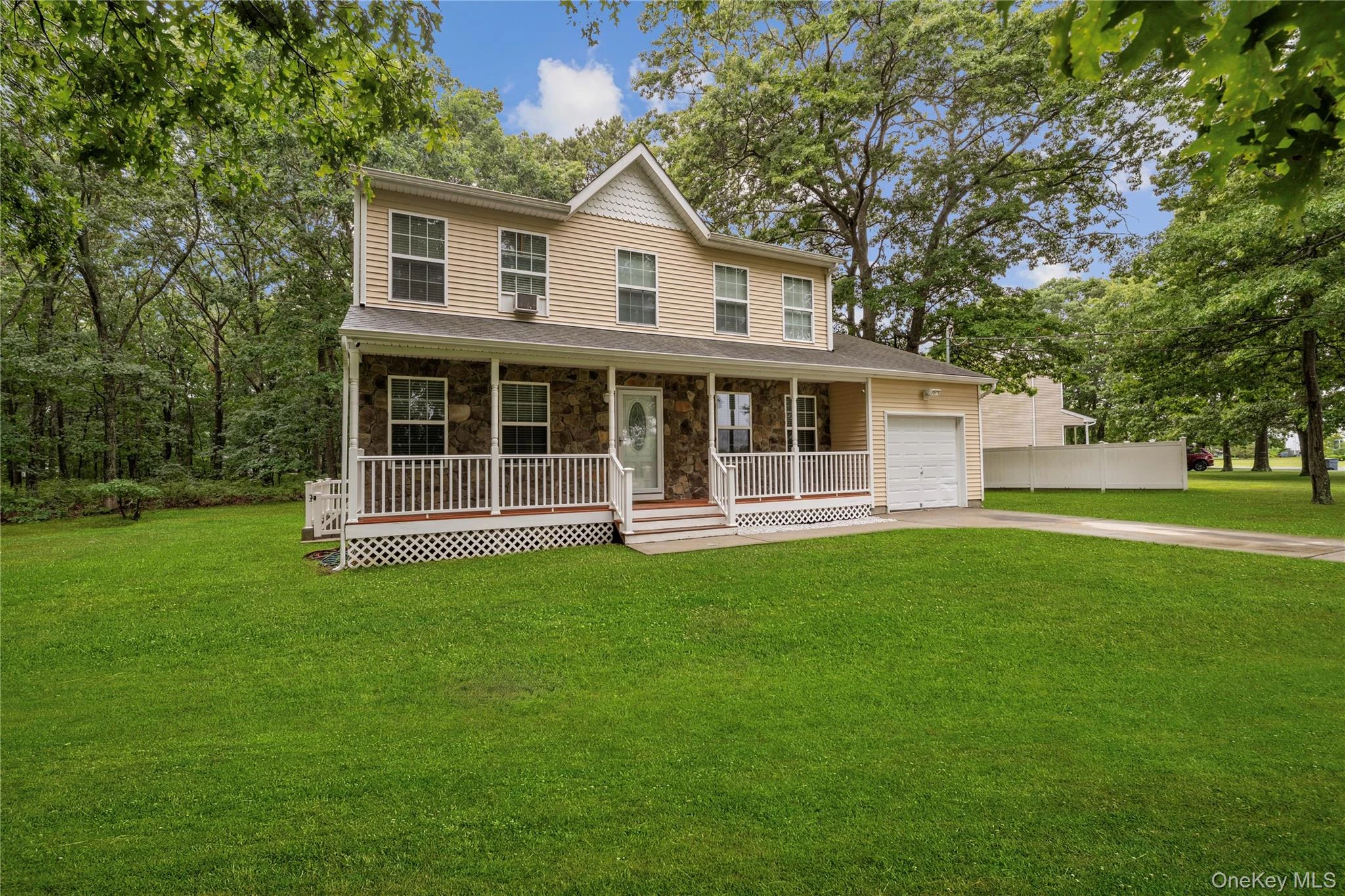 Photograph of 144 Dawn Drive