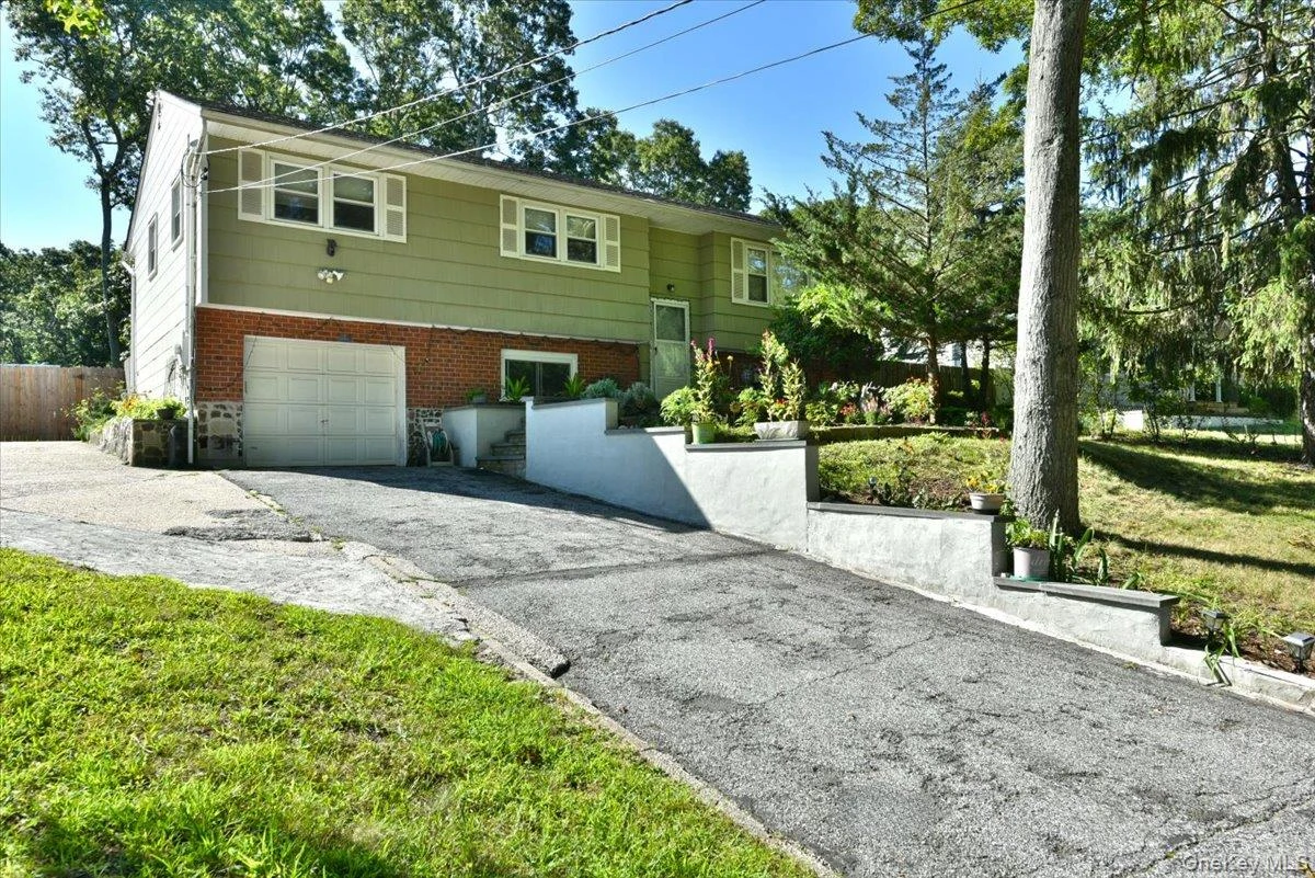 Photograph of 16 Edgar Drive