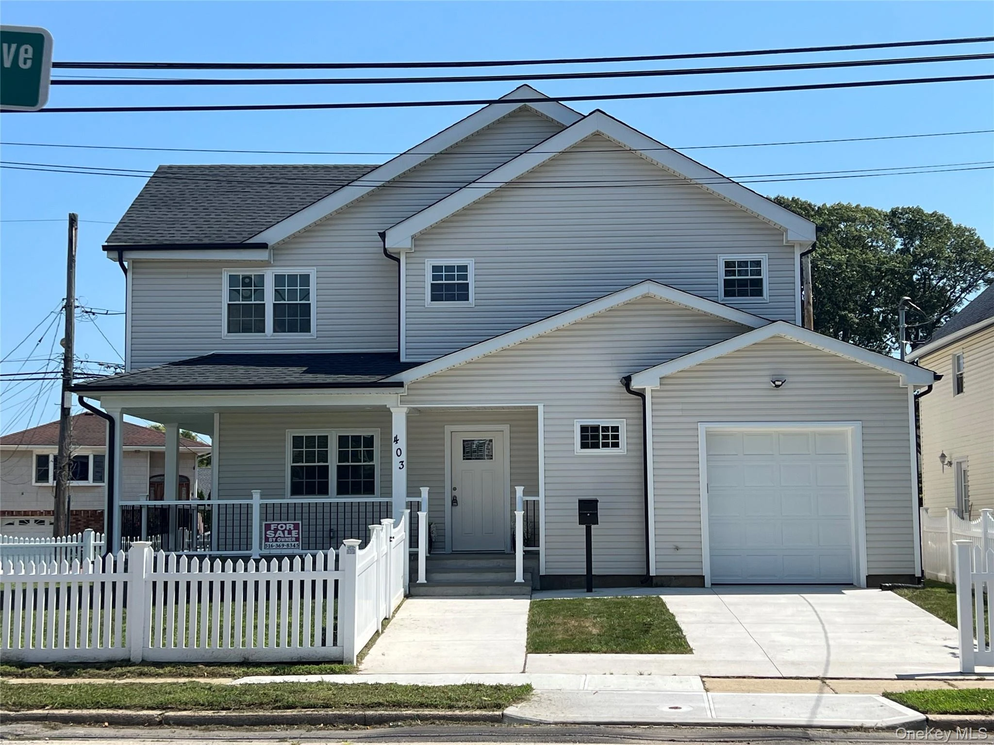 Photograph of 403 Bayview Avenue