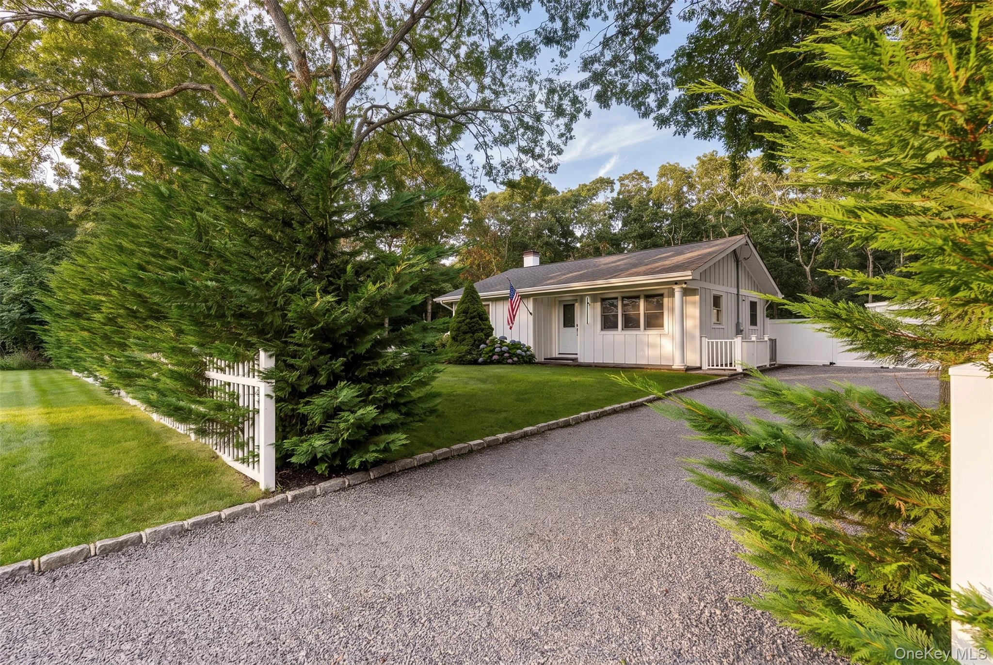 Photograph of 81 Country Road