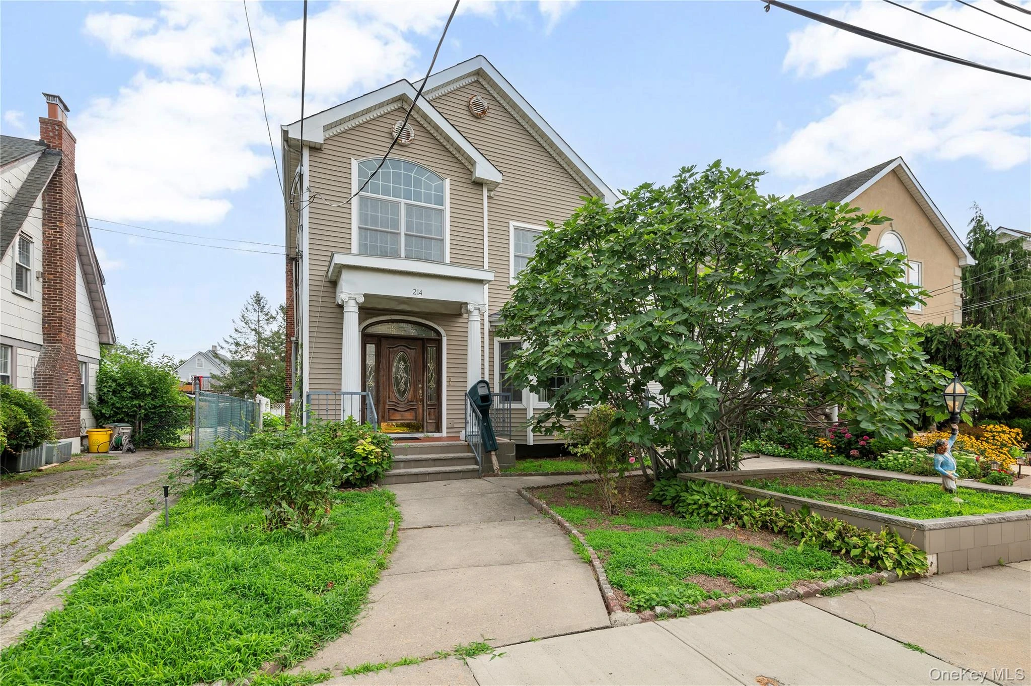 Photograph of 214 Avery Place