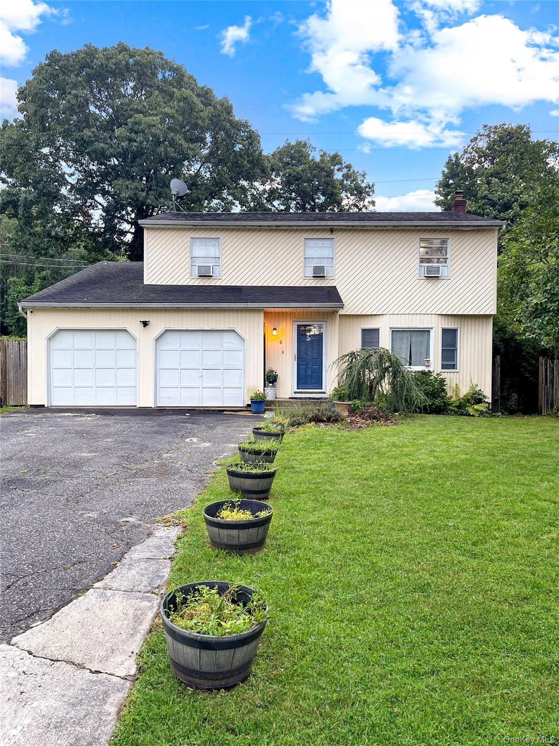 Photograph of 6 4th Avenue