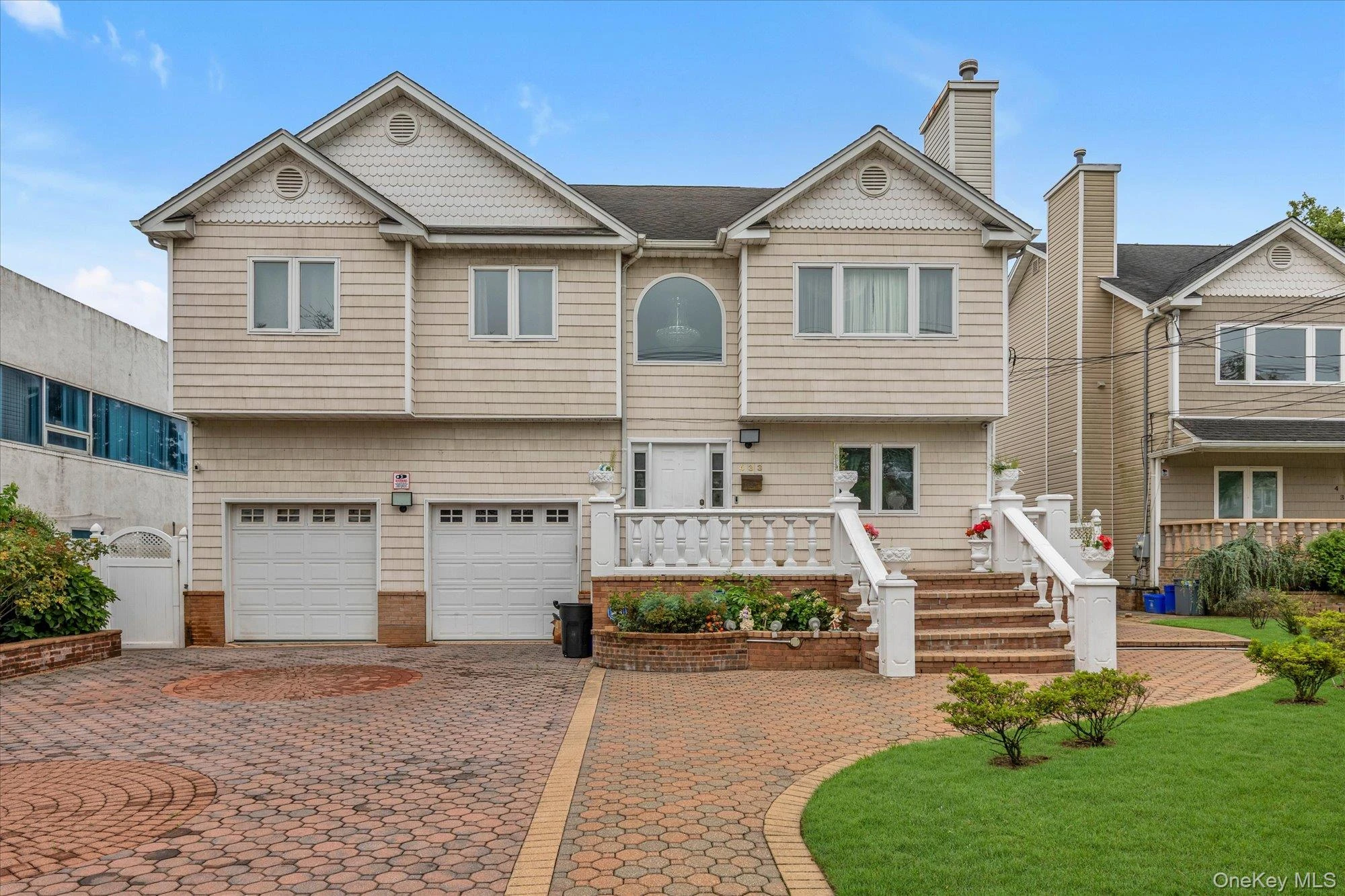 Photograph of 433 Atlantic Avenue