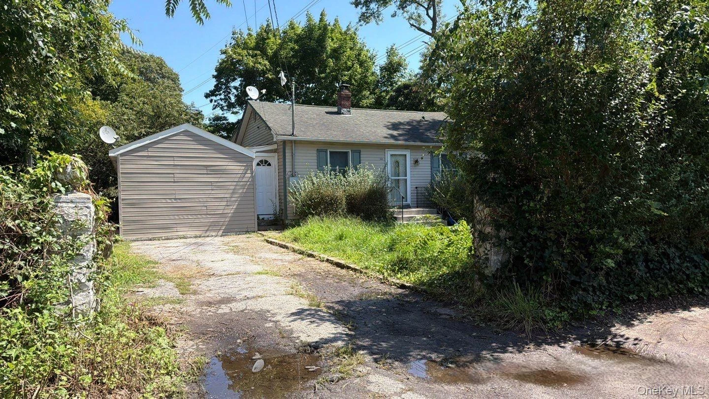 Photograph of 448 Revilo Avenue
