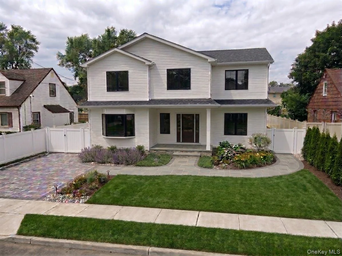 Photograph of 448 Coolidge Street