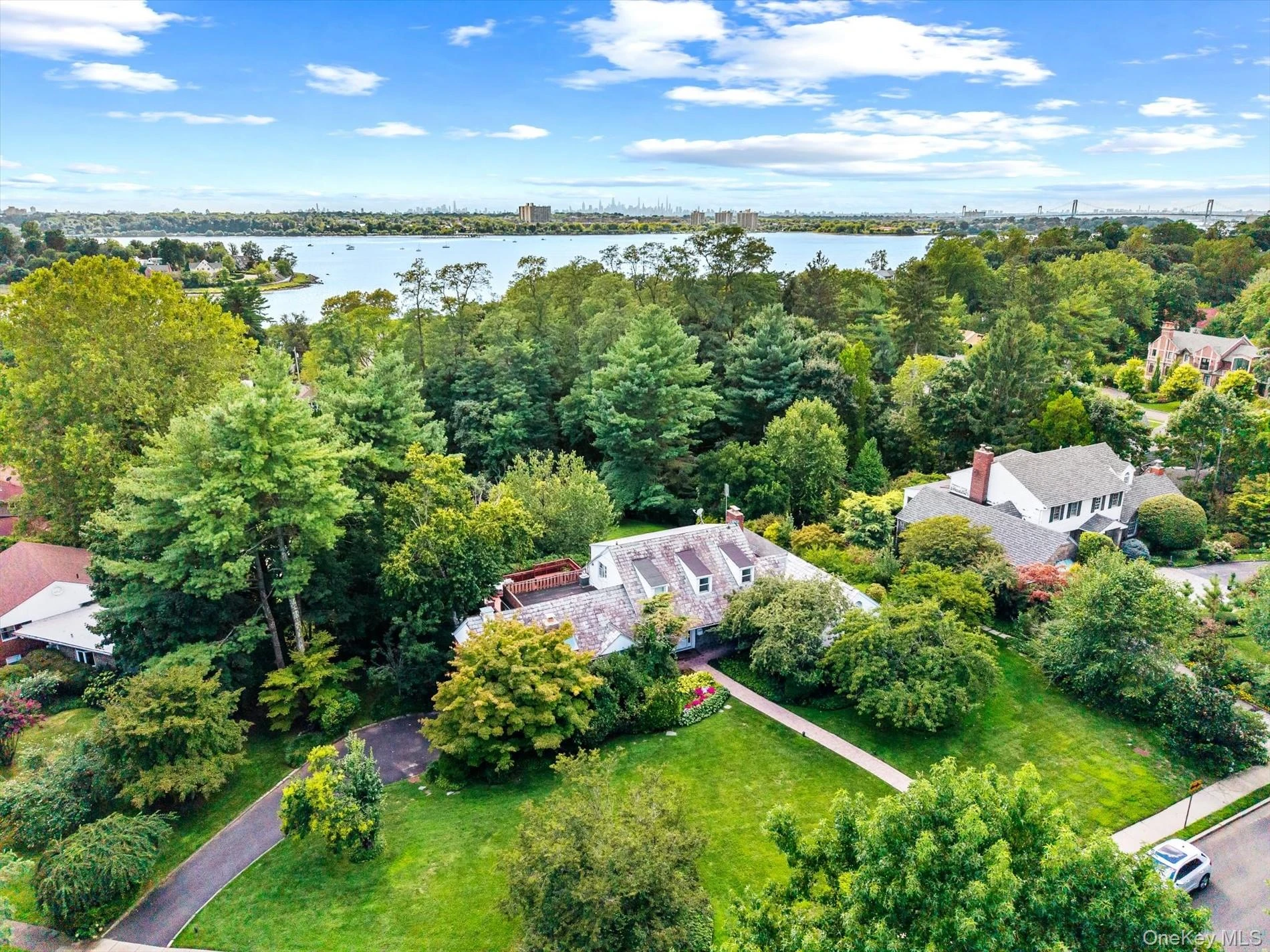 Photograph of 10 Vista Drive
