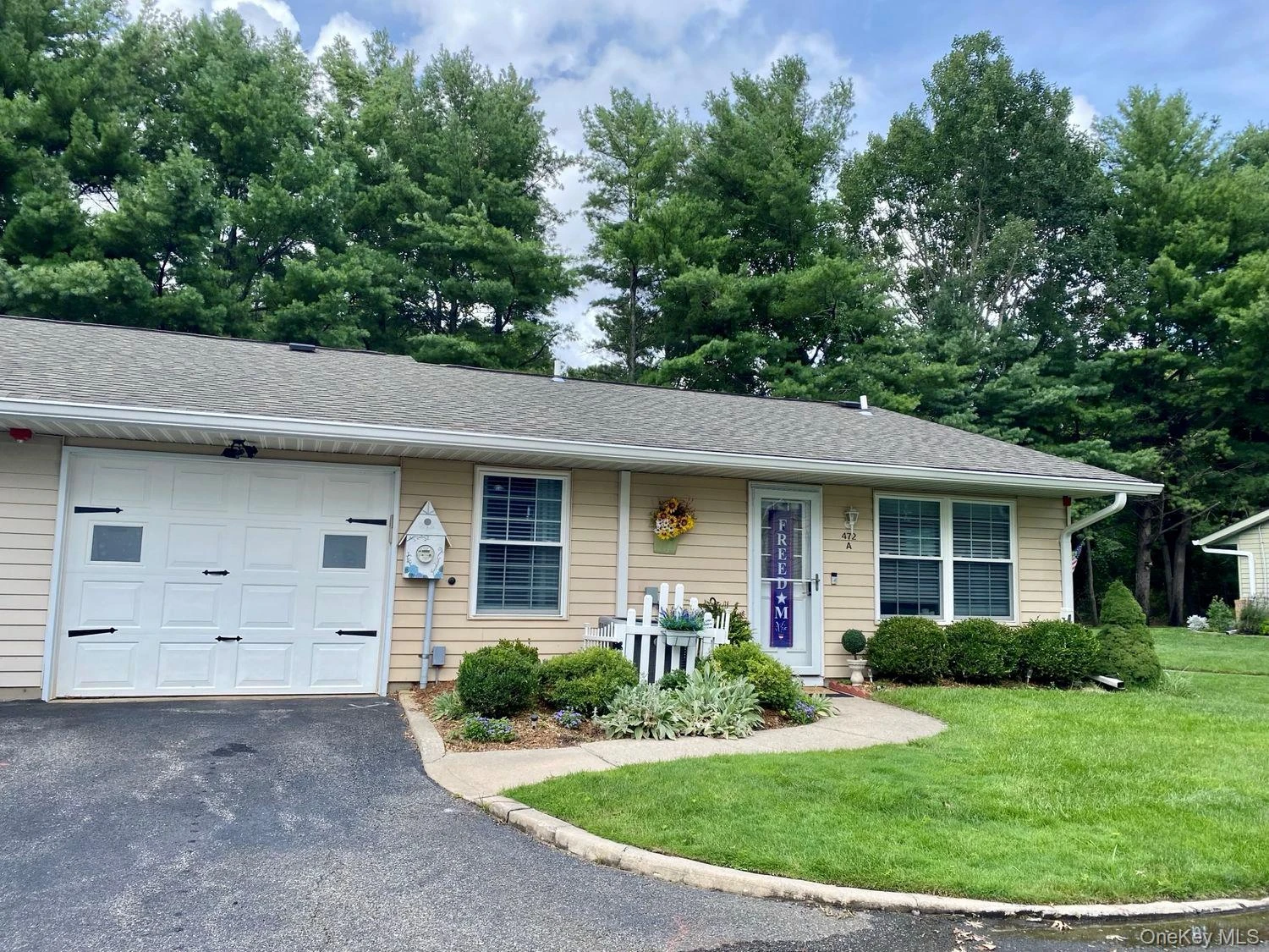 Photograph of 472A Darwen Drive