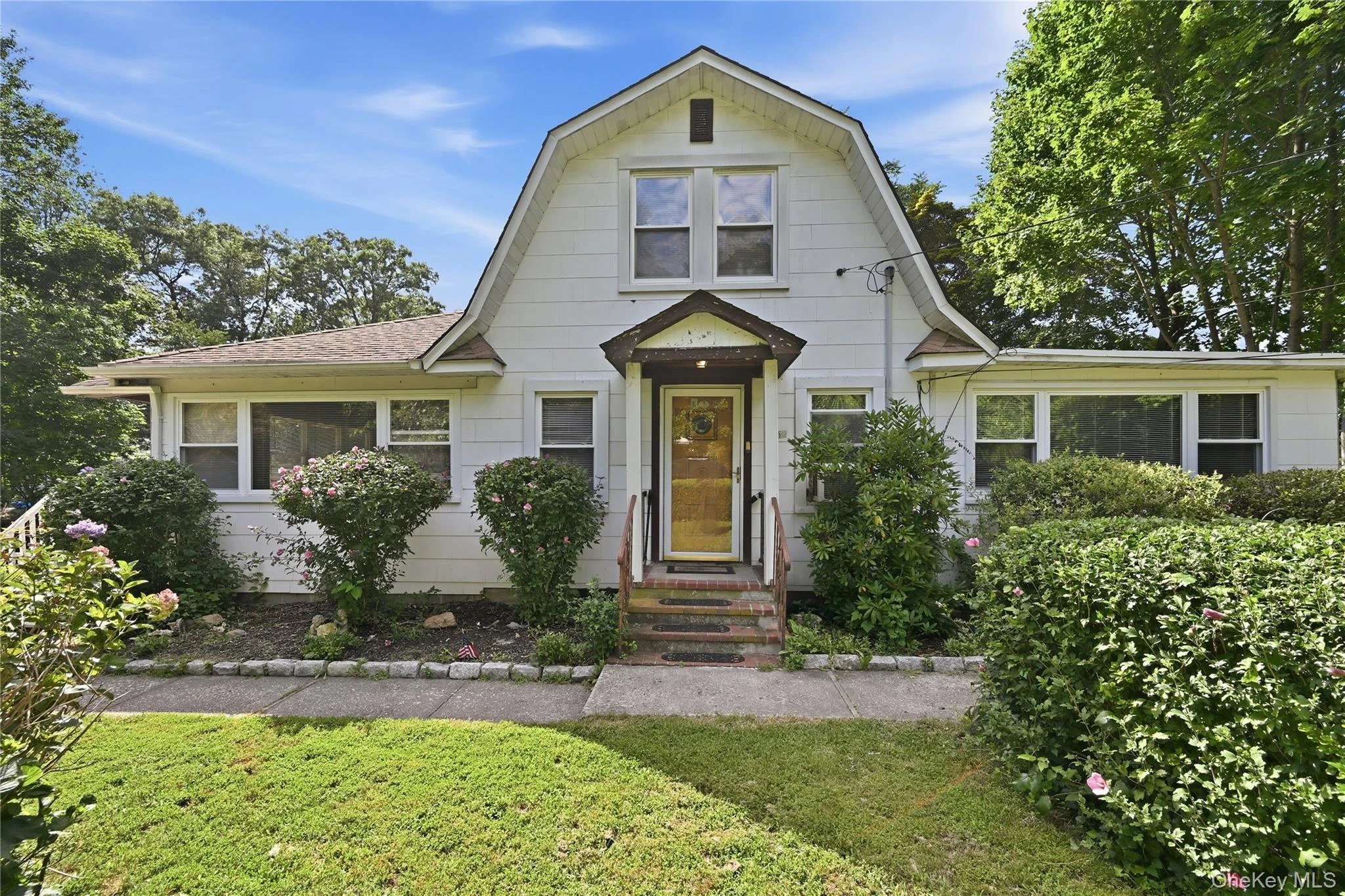 Photograph of 64 Satinwood Road